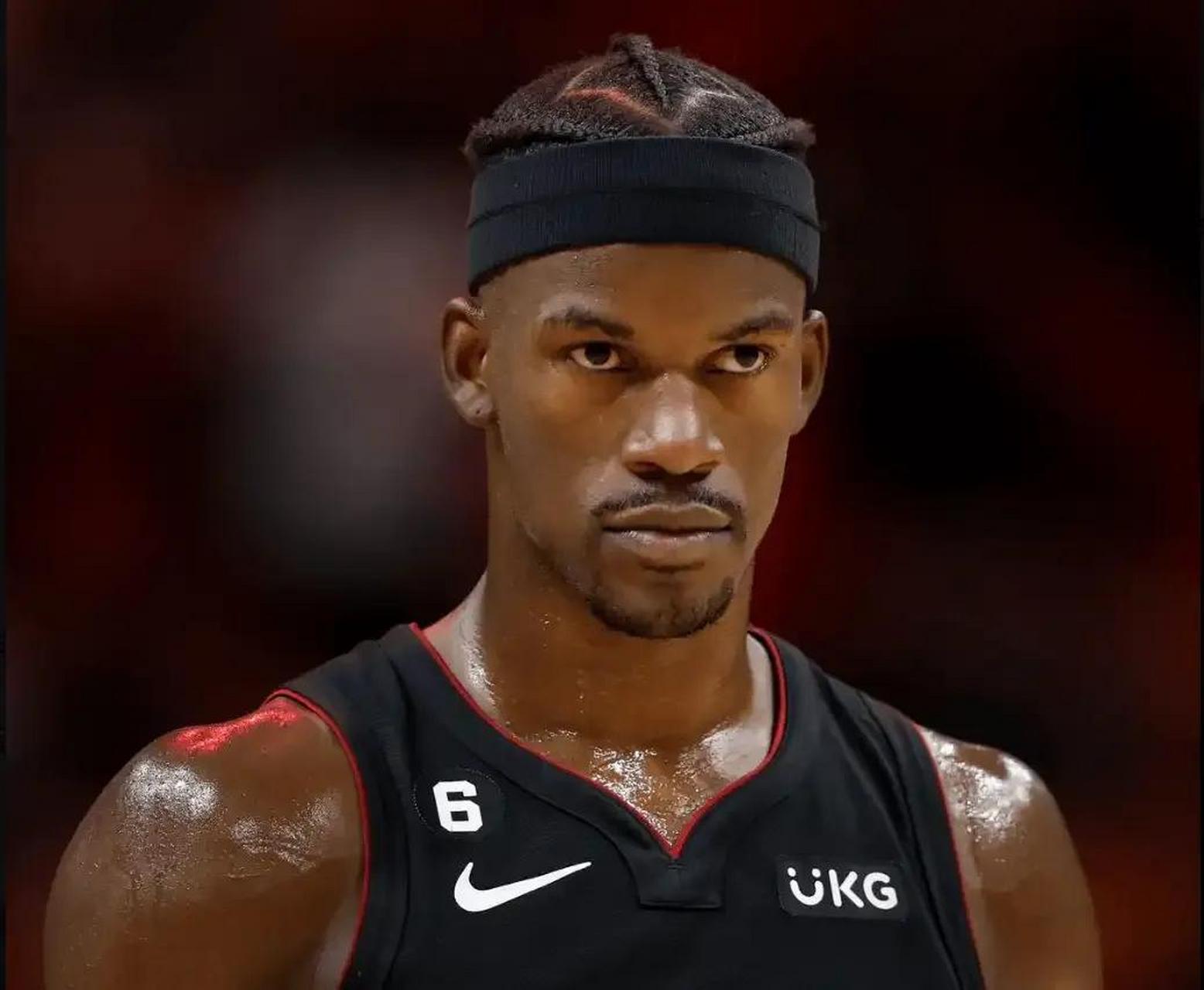 托拜厄斯·哈里斯(2011第11顺位) 2015年7月15日,魔术队与哈里斯4 4