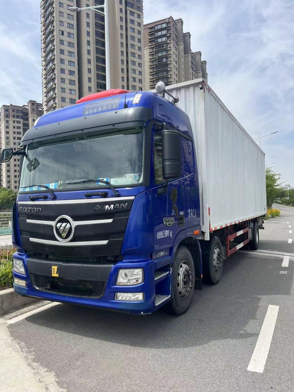 京牌九米六飞翼厢式货车,18年11月份车欧曼gtl国五车,保险到十一月份