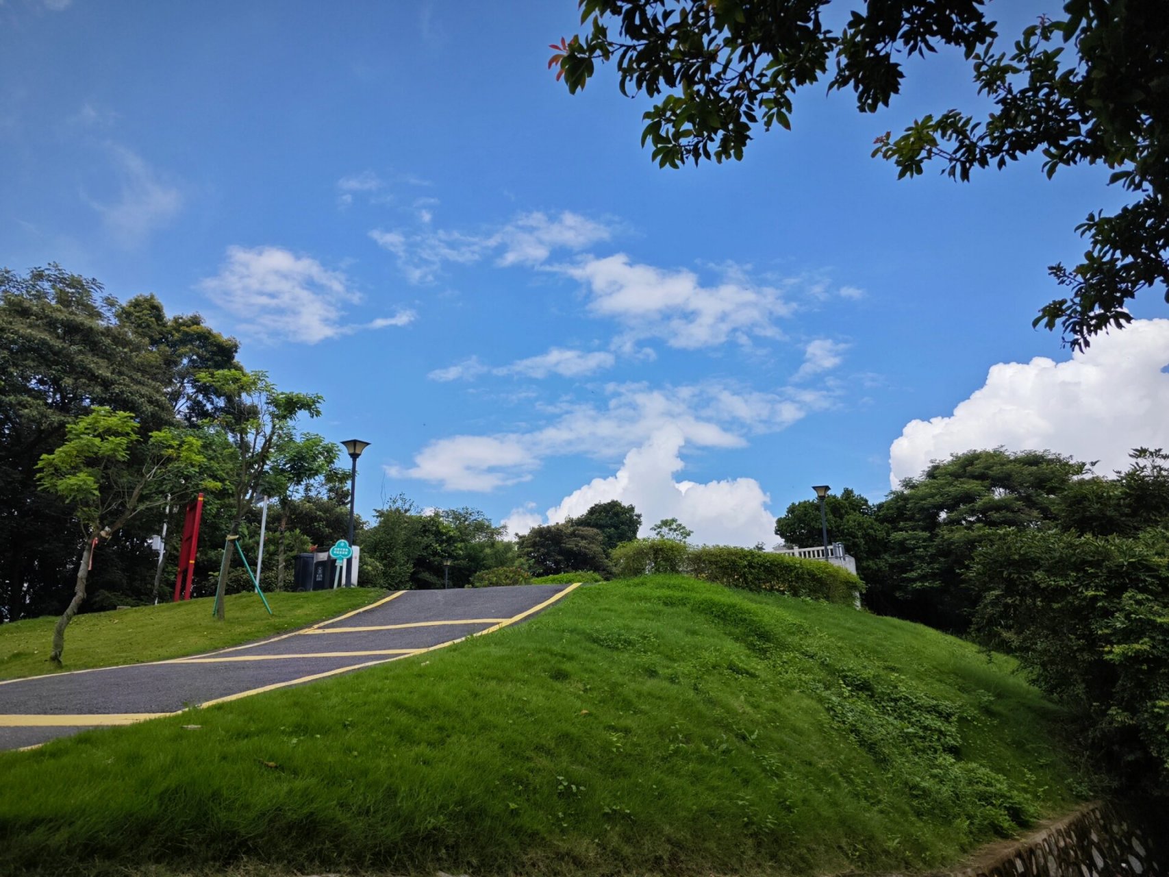 黄埔区-油麻山徒攻略 07出行方式: 地铁到金坑地铁站,再打车过去