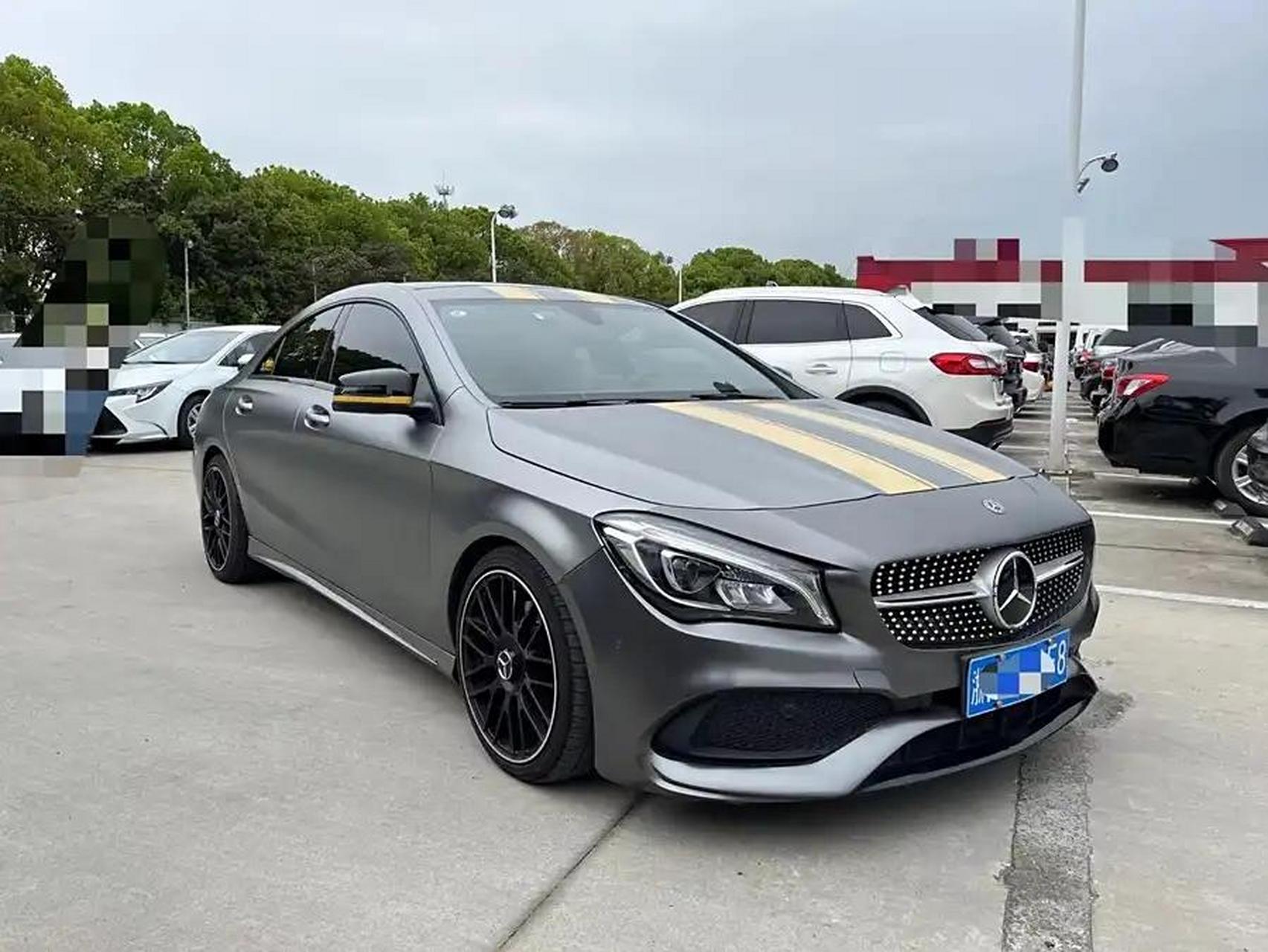 奔驰cla 2017款 cla 220 4matic     2017年11月   12万公里