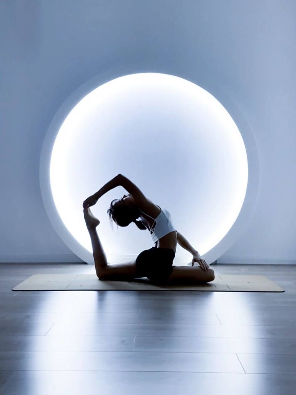 瑜伽体式照|瑜伽可以很高难度,也可以很简单 练瑜伽的你喜欢的体式是