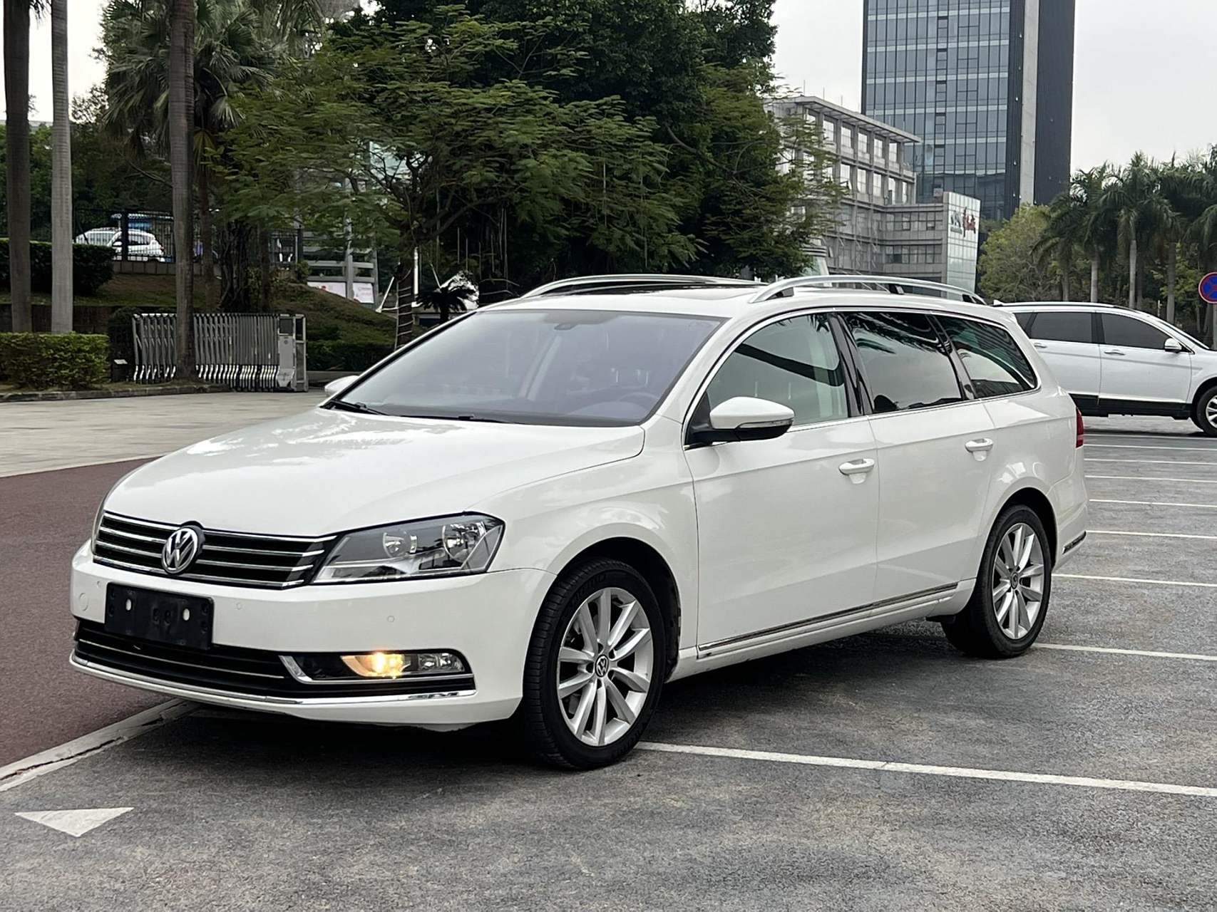 准14年进口大众迈腾旅行版 国五排放  整车原版 实表130000公里 全程