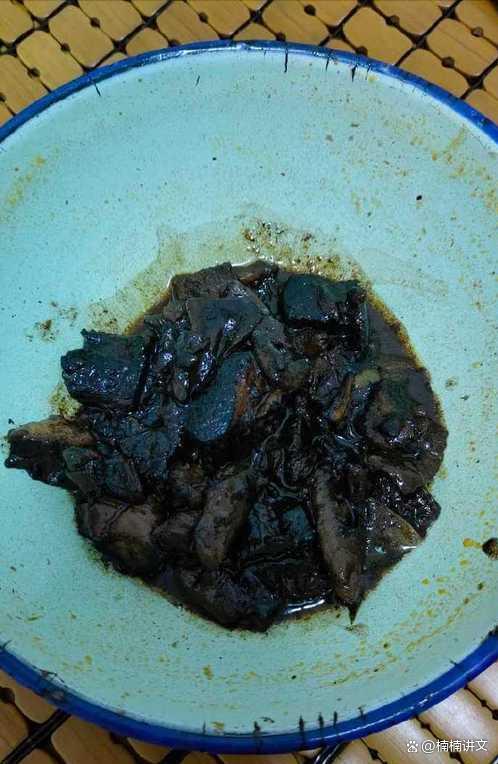 弟弟结婚,我原打算给5万礼金,可看到父母准备的屋子