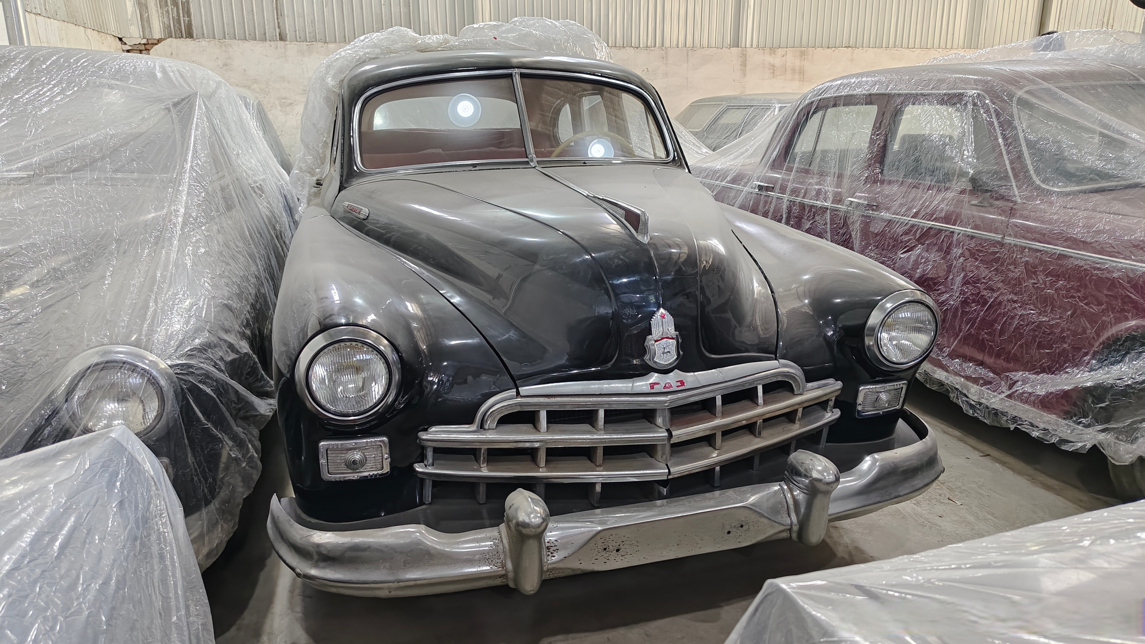 感谢老爷车天鹰兄弟的热情招待!还把自己珍藏的上海配件送给我.