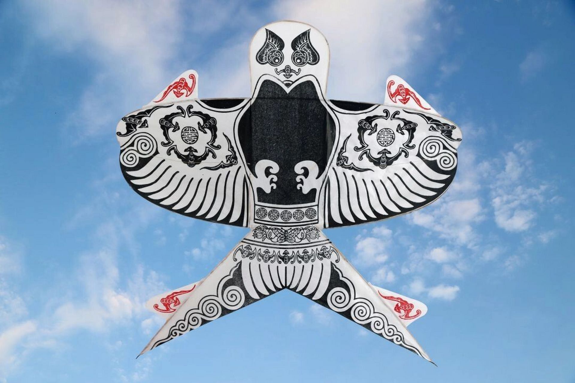 97别名 纸鸢,风鸢,纸鹞,鹞子 97历史 风筝由中国古代劳动人民发明