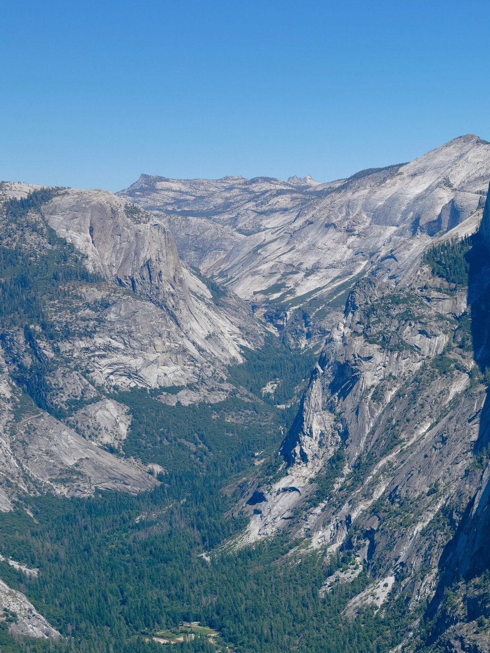 高像素和镜头素质在这种大场景风光照上显现出来.