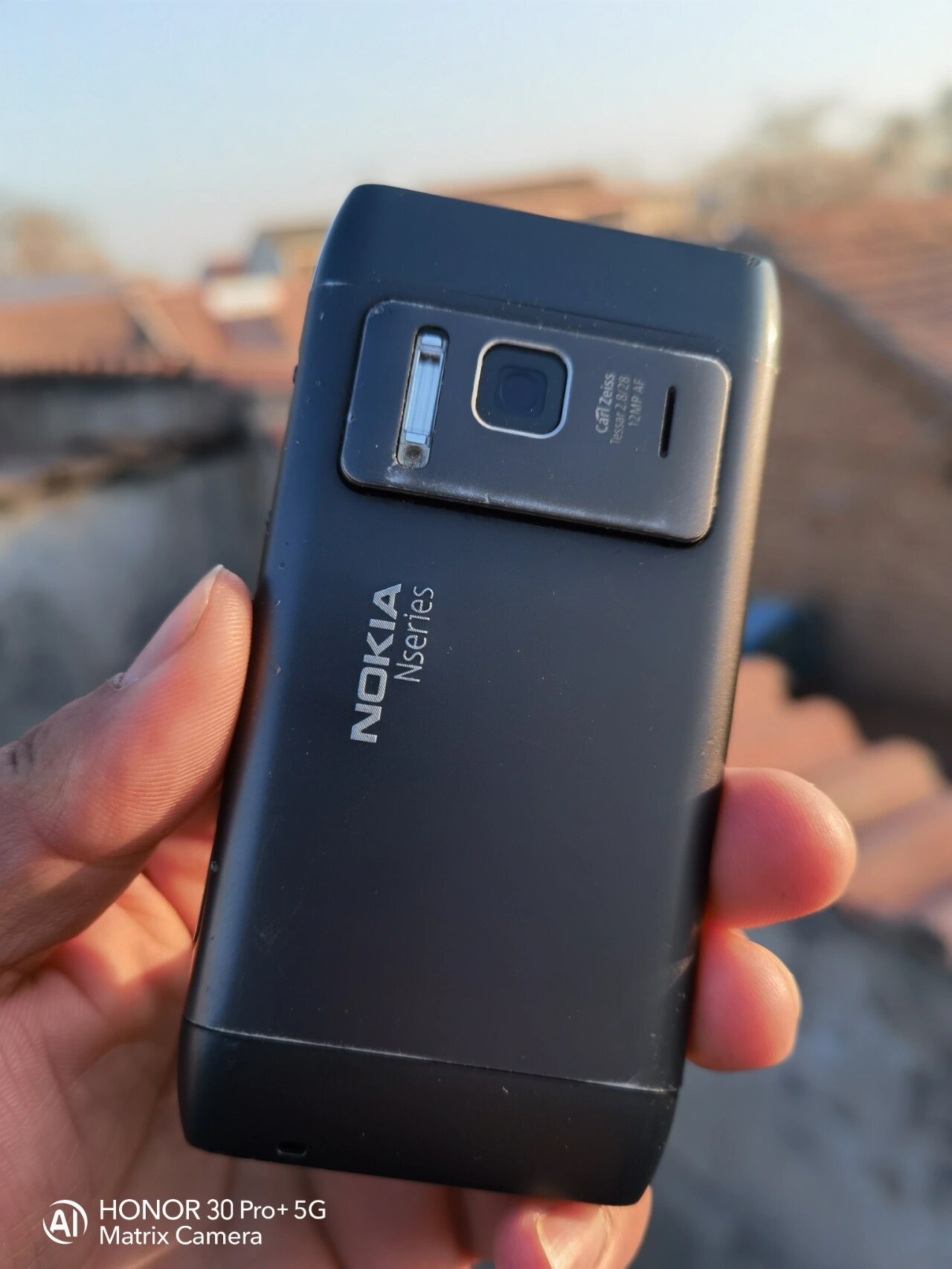 诺基亚n8-00 诺基亚最后的辉煌 诺基亚n8 2010年发布 上市价格5880元