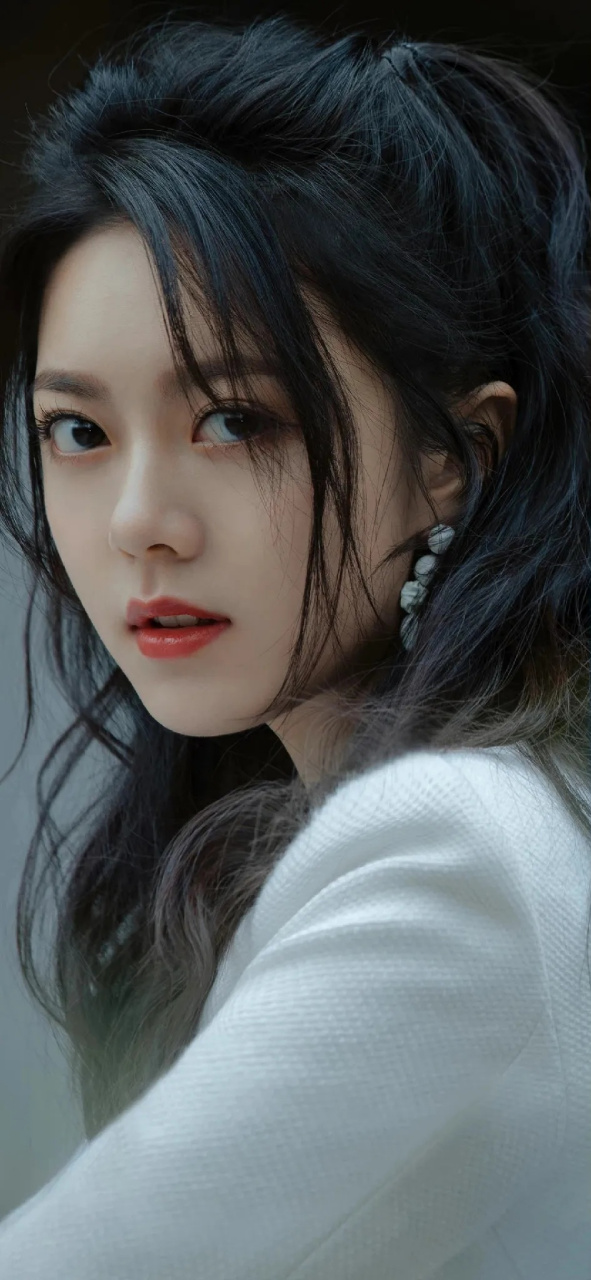 赵今麦户外甜美穿搭写真壁纸图集