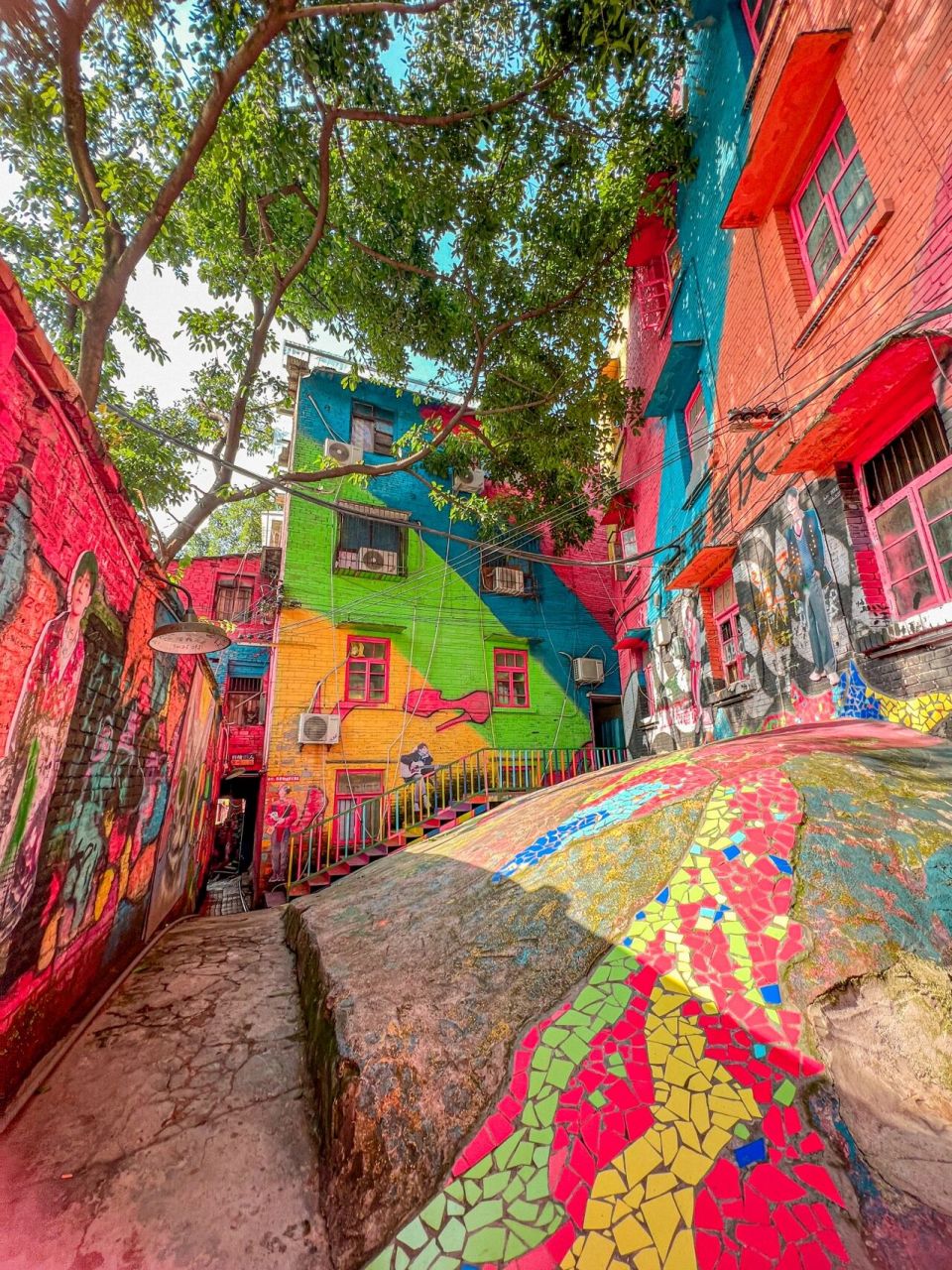 重庆旅游|马房湾七彩巷仿佛进入彩色王国96 90哈喽,卡妹来打卡马