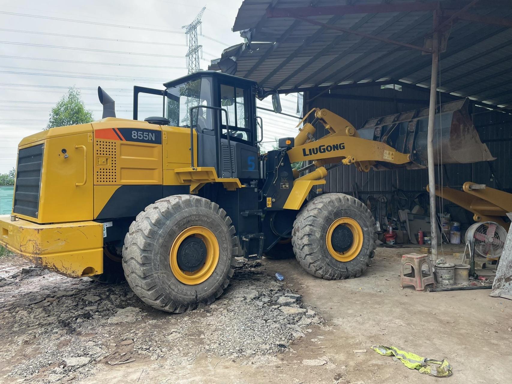 21年新款柳工855n加长臂新车状态