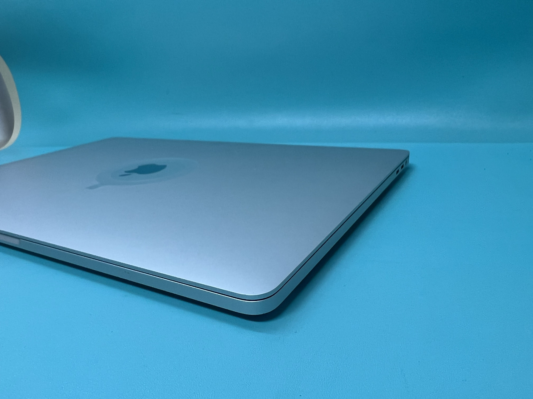 a2141 16寸 64g/8t 19款 macbookpro16寸2019款i964g8tb 配置:i92.