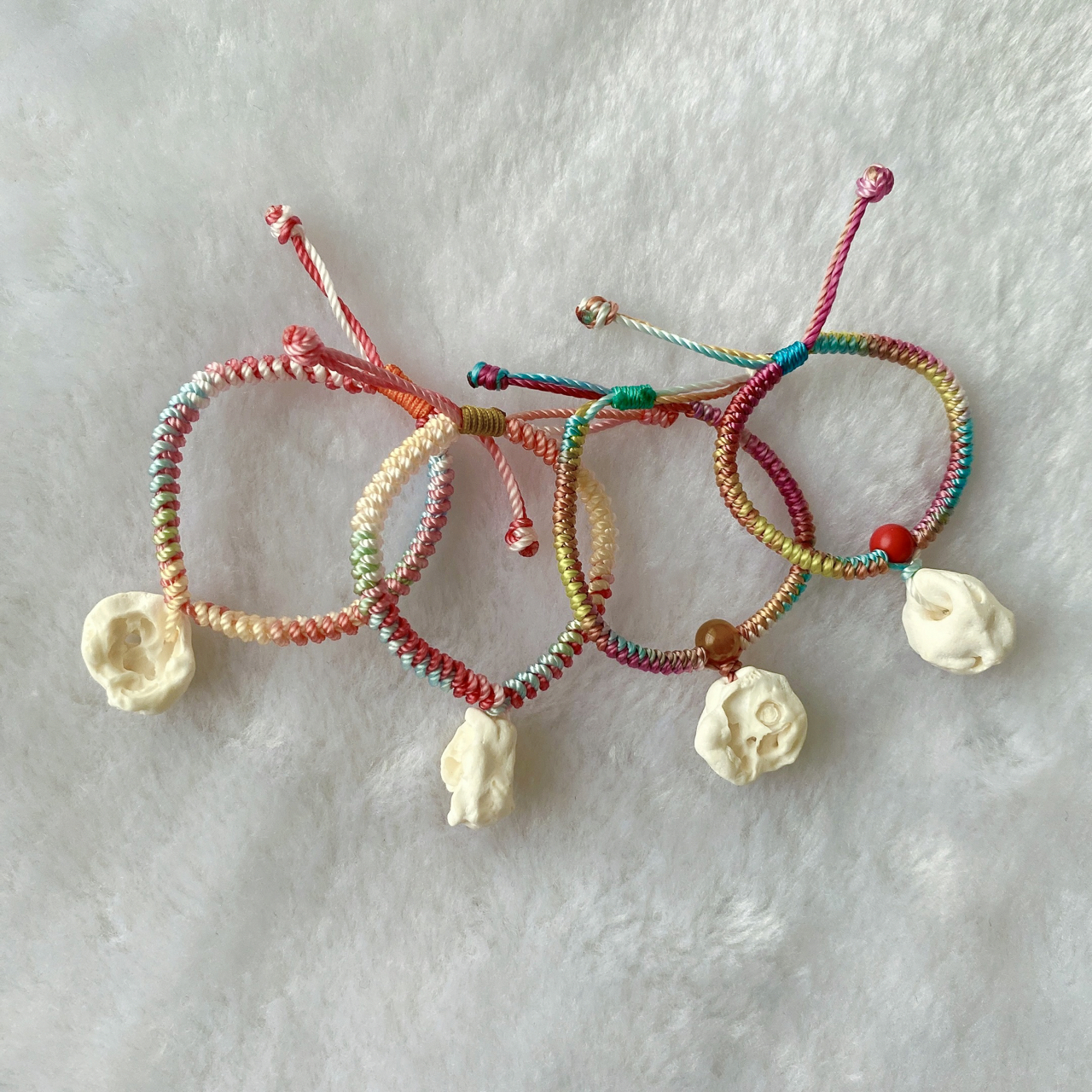 猪惊骨,压惊辟邪,小宝宝专属 猪耳内的听骨,民间俗称猪惊,或者惊骨.