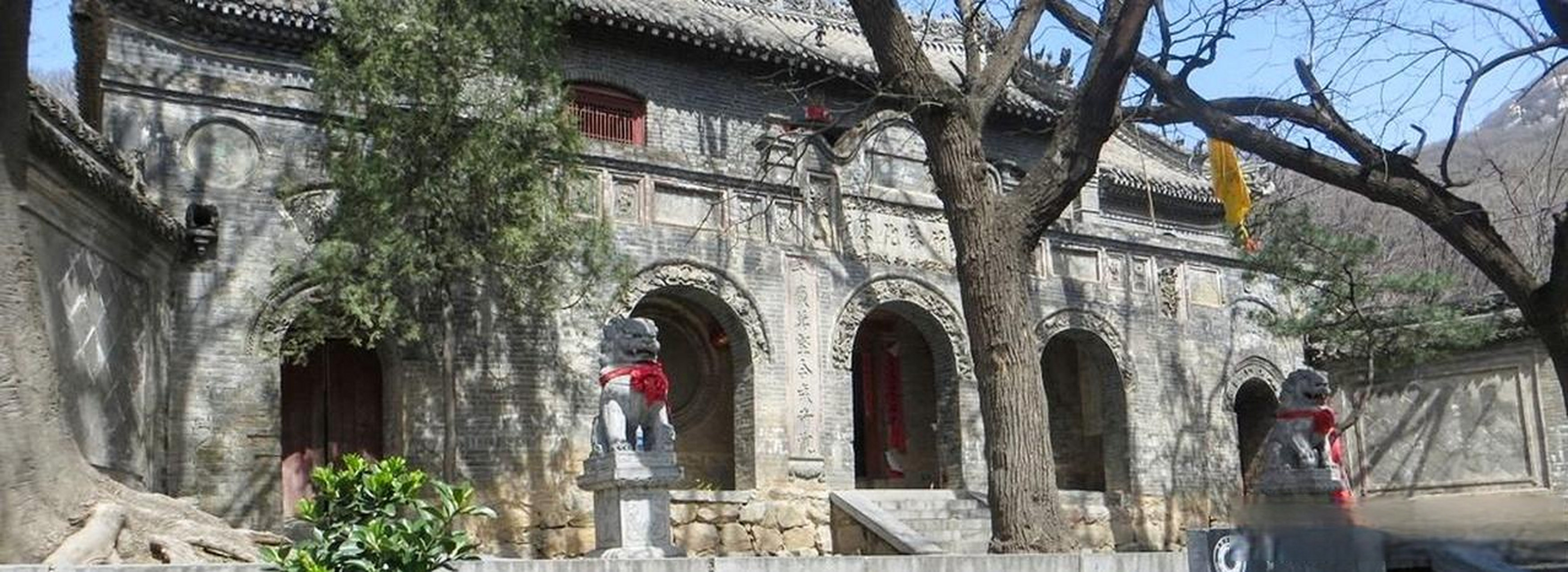 郑州的莲花寺,可能是嵩山地区建得最晚的寺庙了.