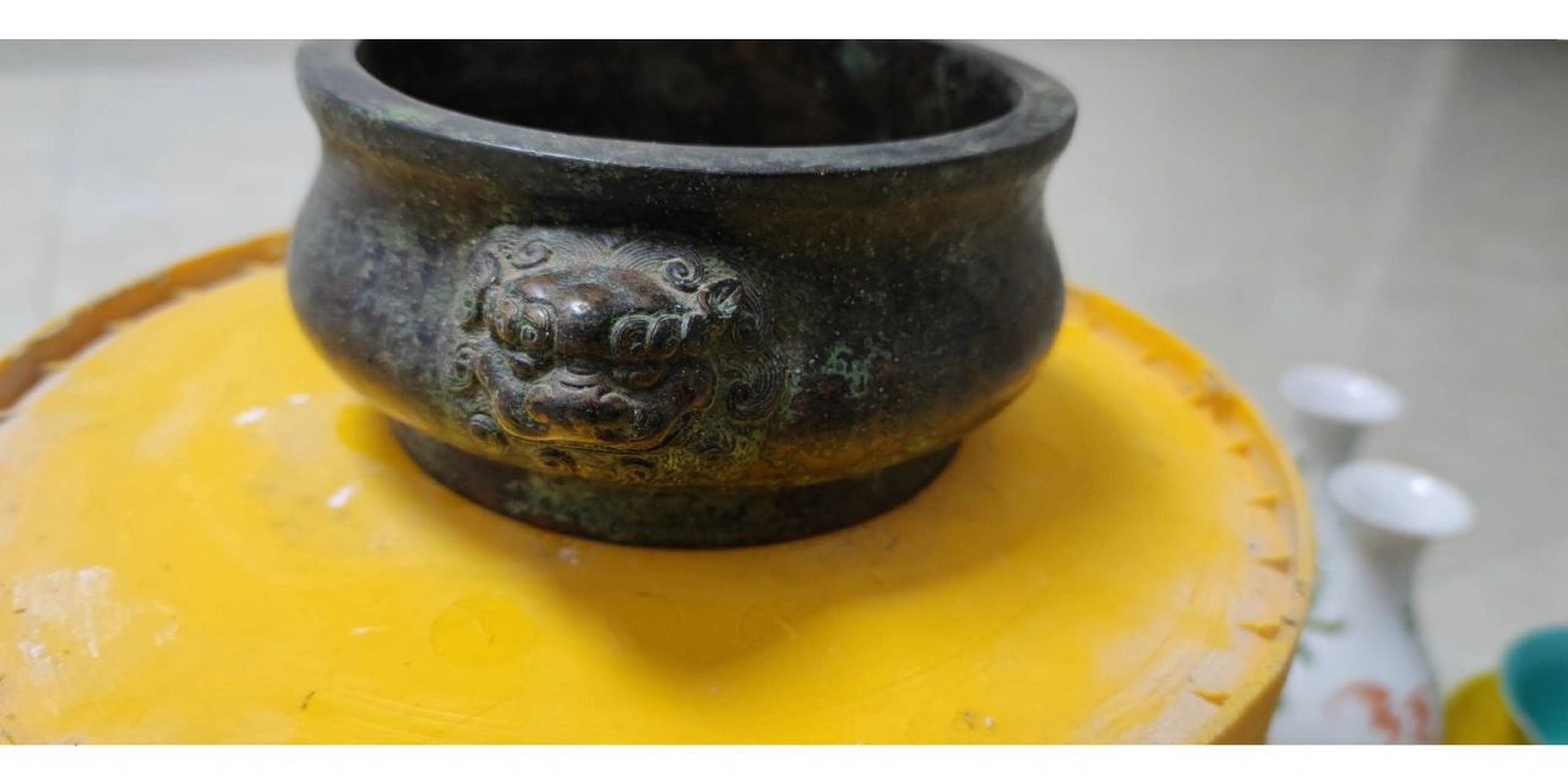 大清乾隆年制款狮耳铜香炉,有意八千转让.