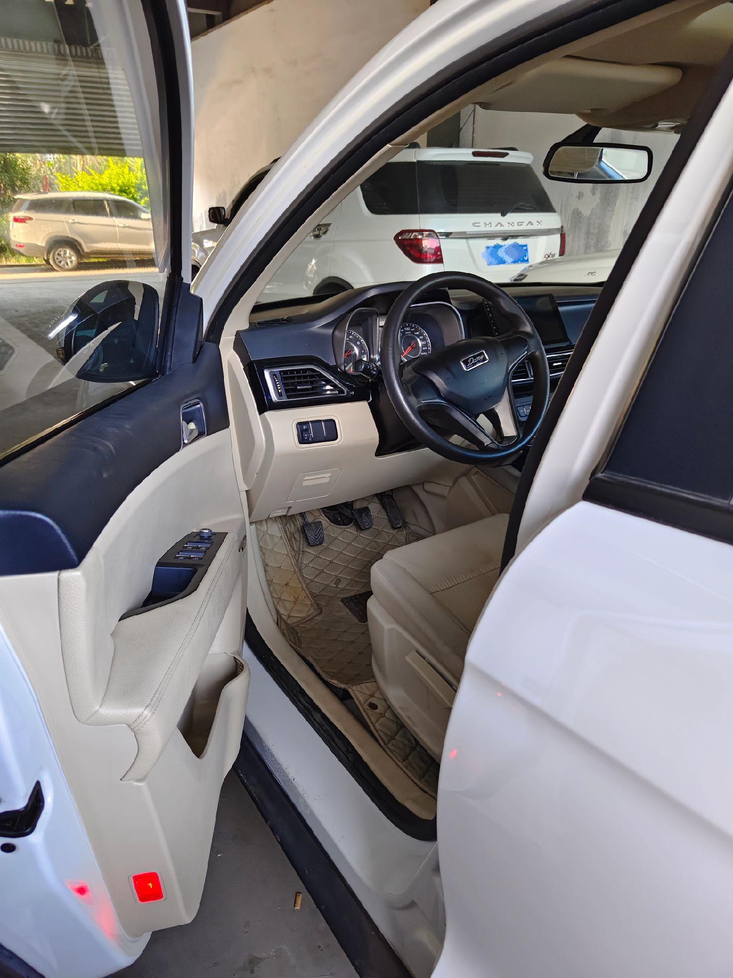 17年8月上户,手动挡5座大迈x5,排量1.