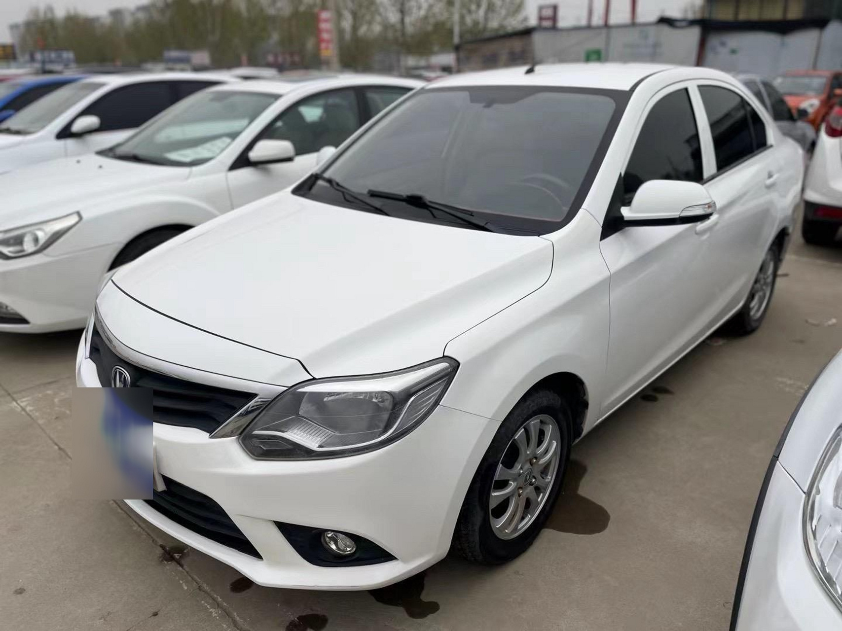 新到17年长安悦翔v3,实表4万多公里,原版极品车况,练手代步省油的很