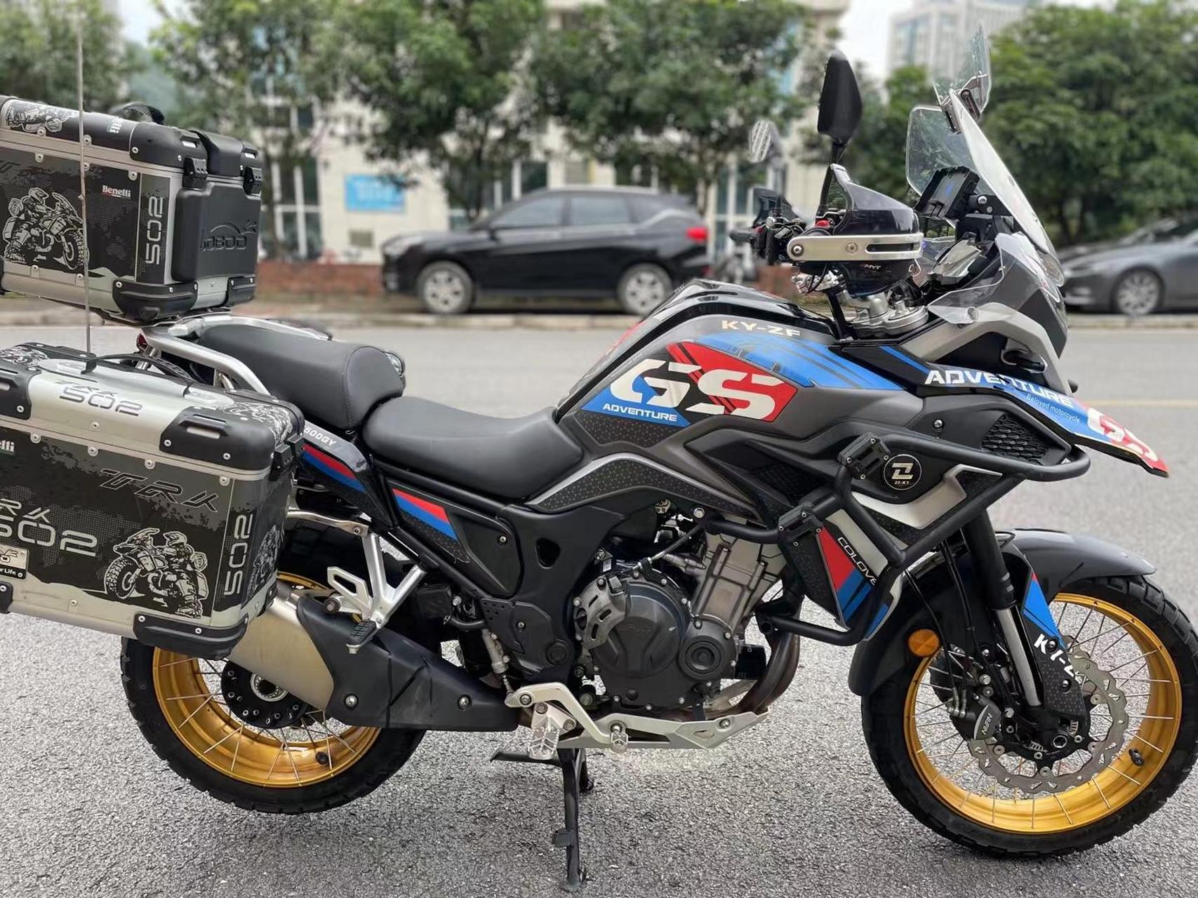 凯越500x单摇臂版本,2021年底上牌,公里数1万多.