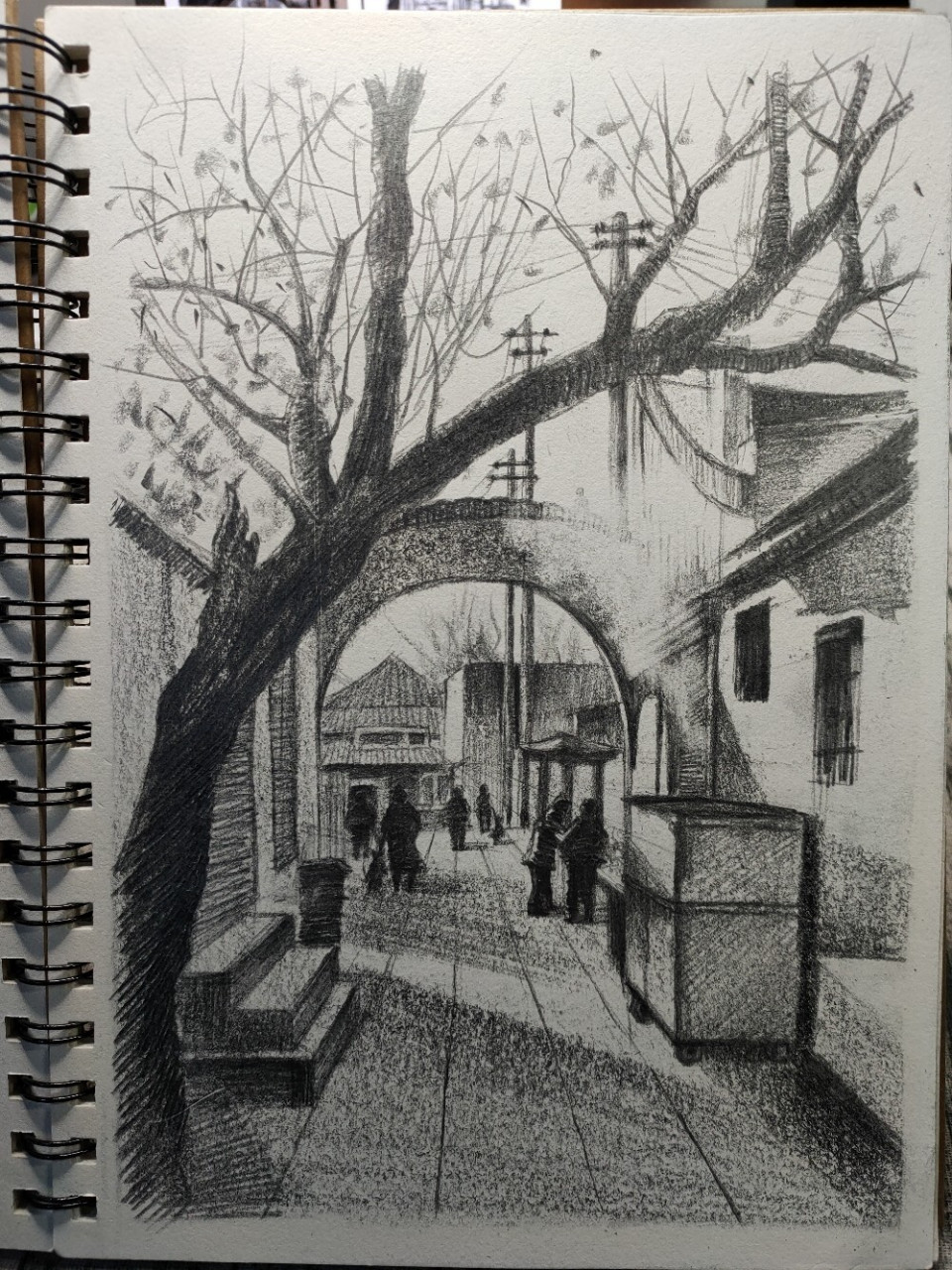 利用一点透视画有纵深感的街景速写 hi,大家好,我是爱#画画# 的春夏