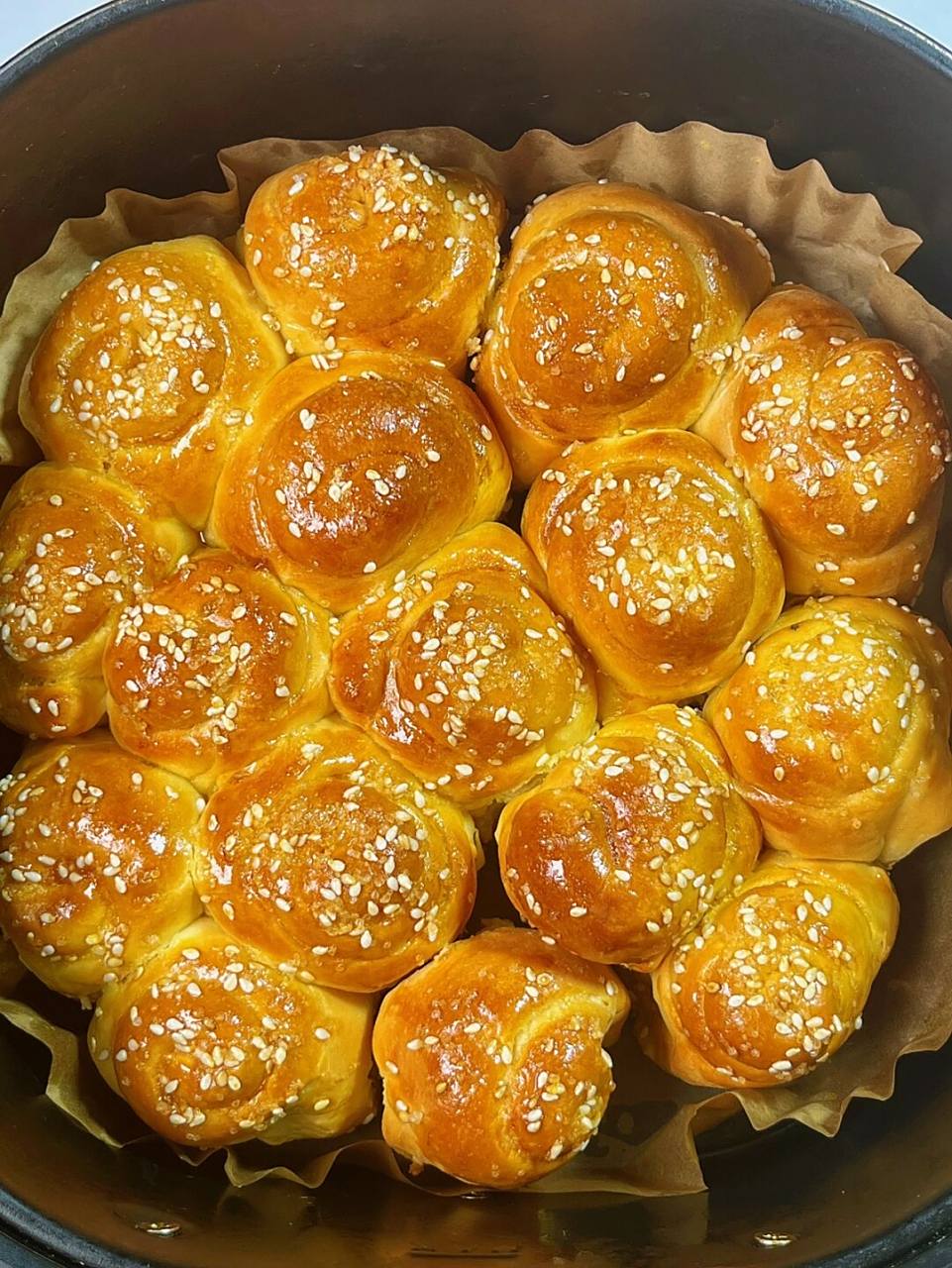 学做面包第2天:空气炸锅蜂蜜脆底小面包 你敢信吗?