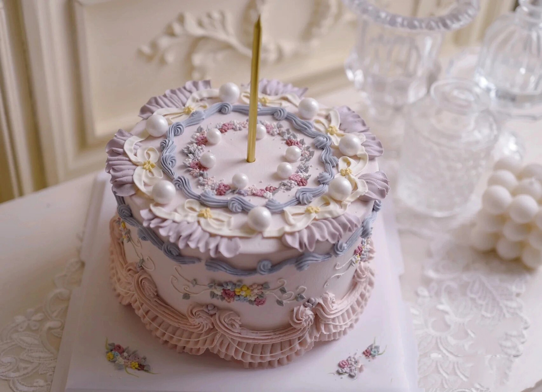 姐妹们22岁生日蛋糕帮我选一下 都很喜欢,我有选择困难症!