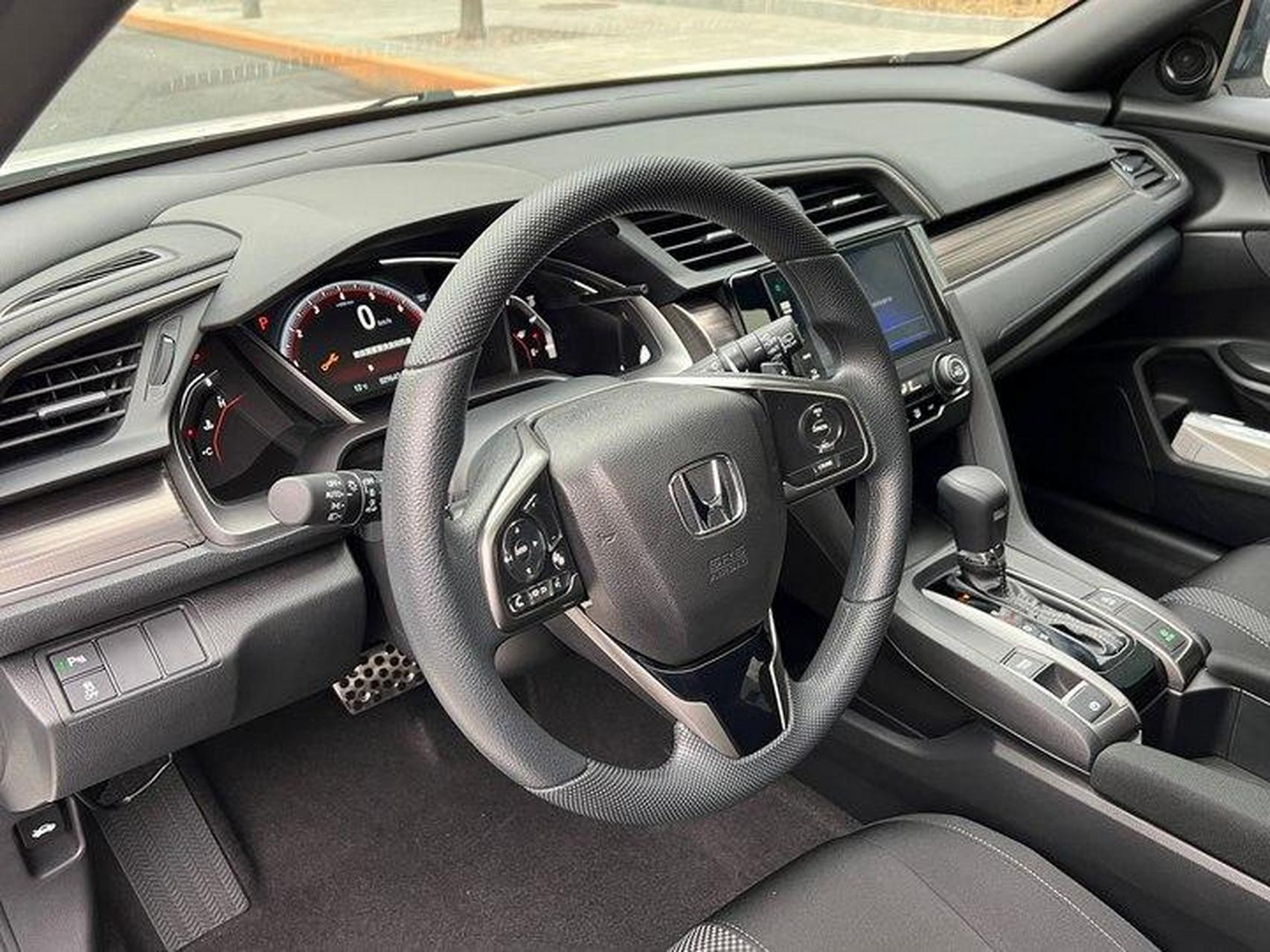 新上架22年上牌思域 2021款 hatchback 220turbo cvt潮酷控,2.