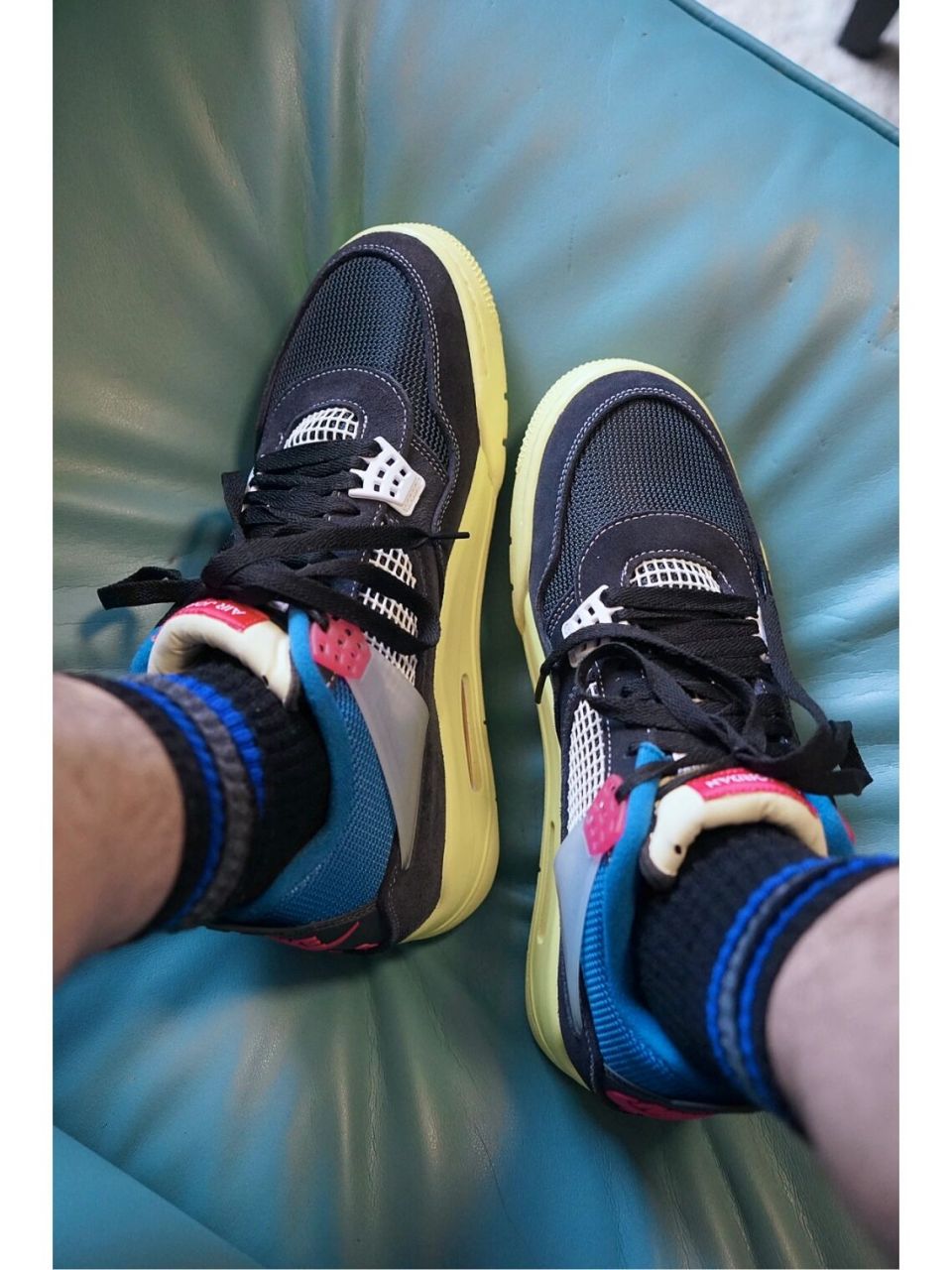 union aj4 鞋型的改变,材料的选用,颜色的搭配真的是完美联名,搭配