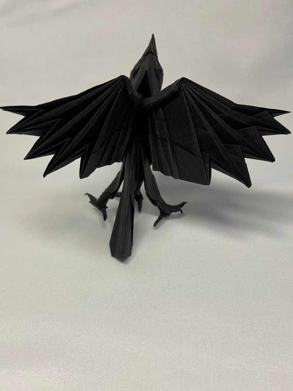 折纸展示-三足乌鸦 神谷的三足乌鸦,翅膀折法简单但是效果很好,整体来