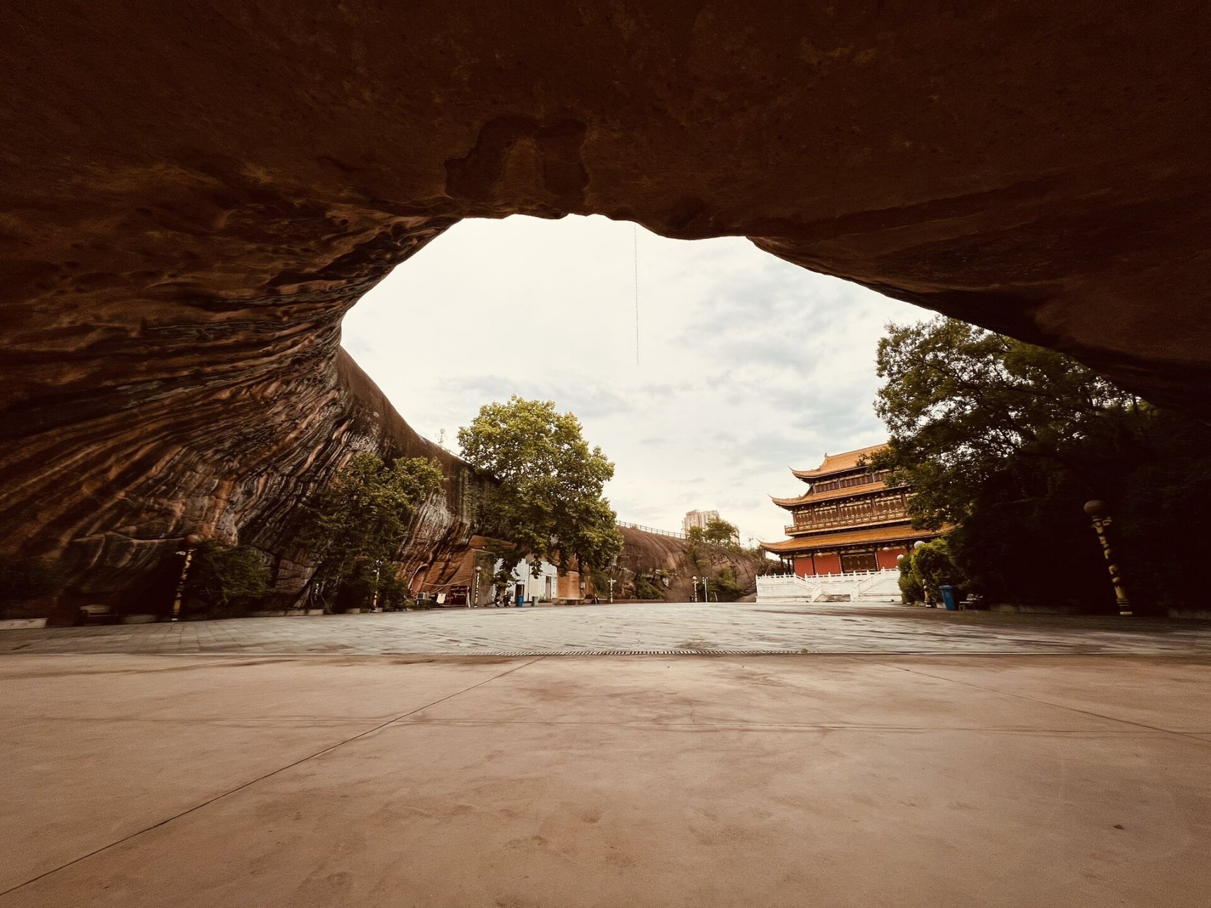 鹰潭还有免费的美景,快快收藏 都是免费的市民公园,但月湖岩公园(图1