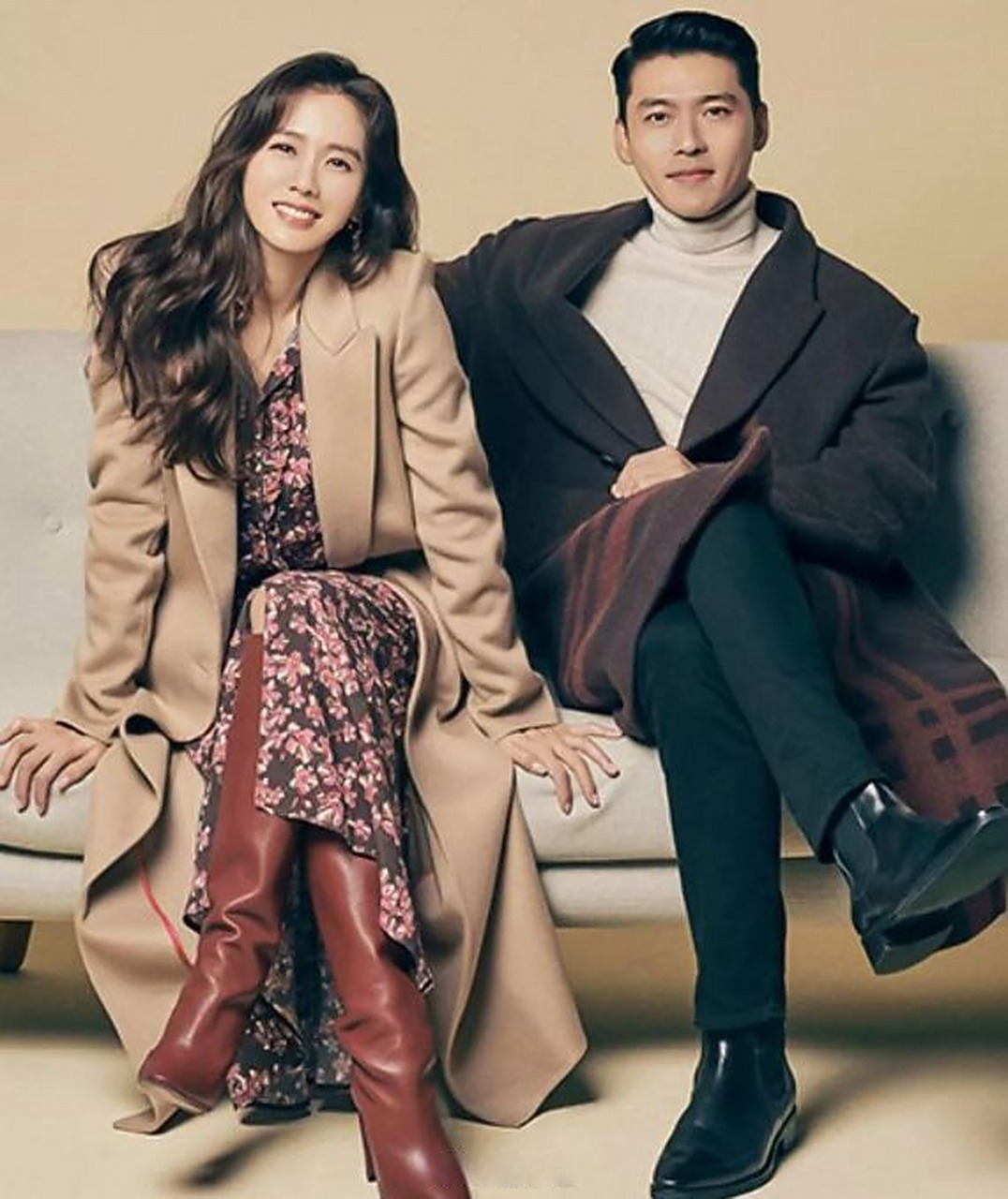 近日,孙艺珍和玄彬一同在日本游玩被网友拍到,忍不住将二人同框背影