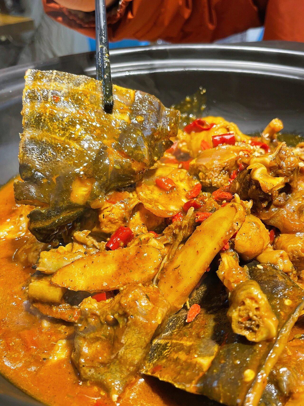 甲鱼火锅 92地址就在太平街里面,位置显眼好找.