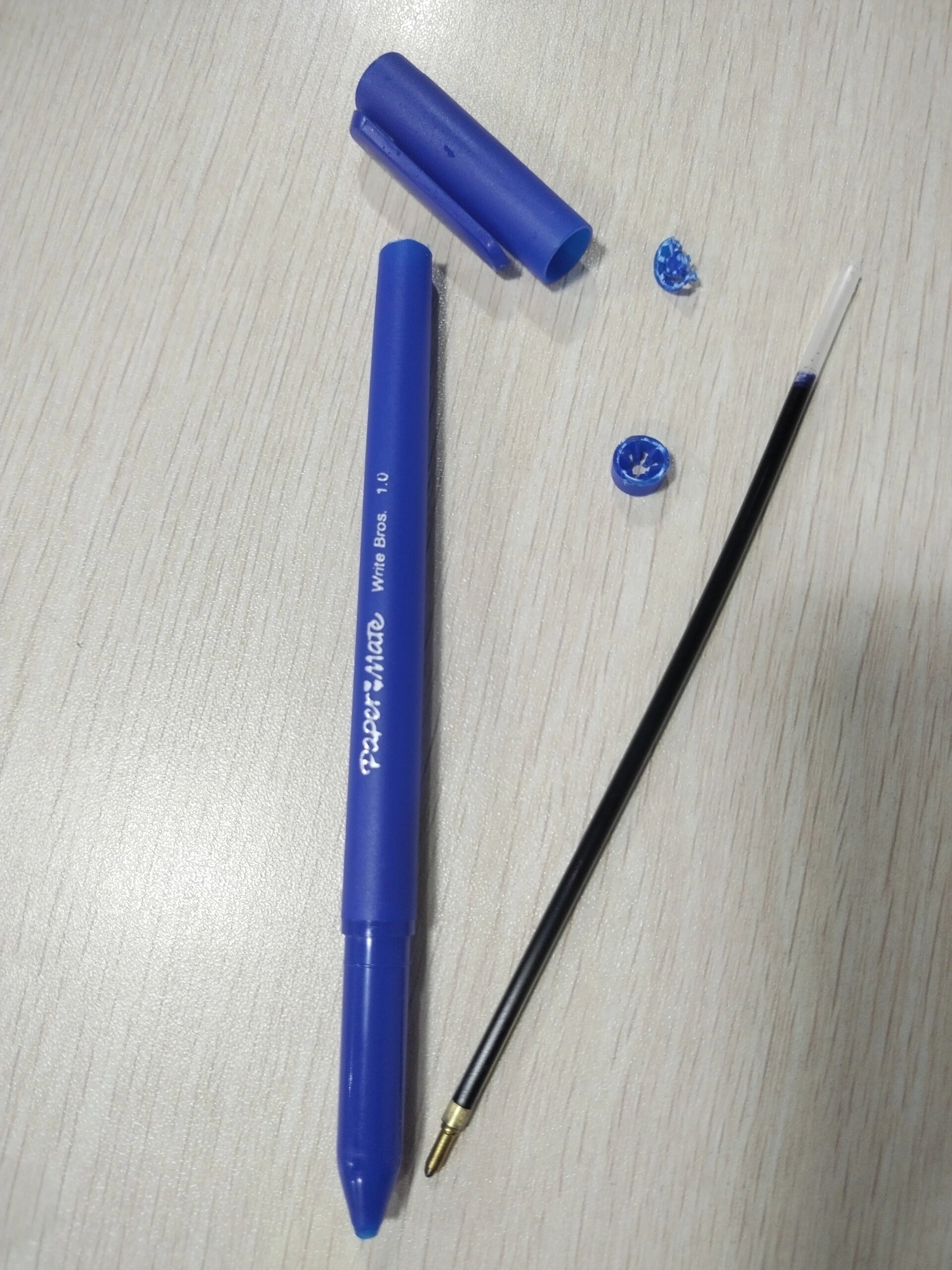 拆解一次性圆珠笔