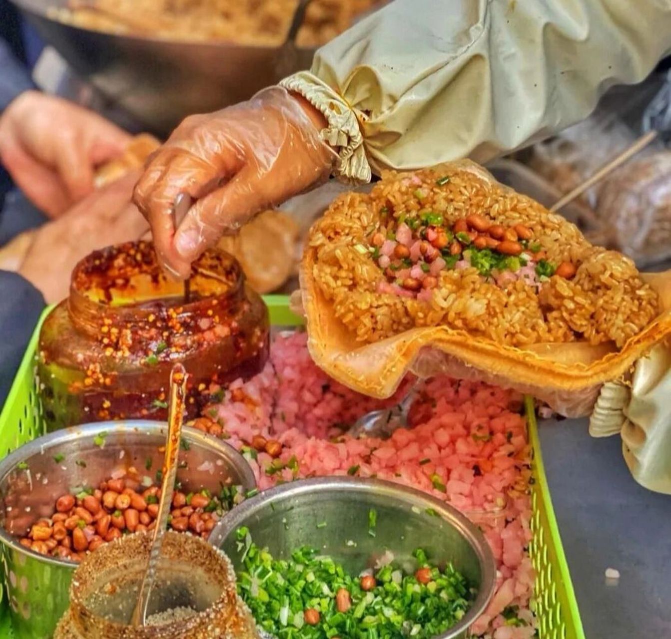 从贵阳师傅那里学回来的贵阳糯米饭,太香了,有想一起摆摊的吗 从贵阳