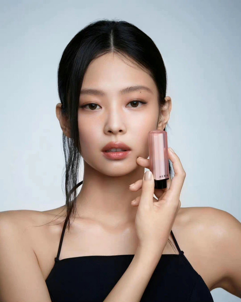 jennie×hera,各种怼脸拍都能完美驾驭,绝了