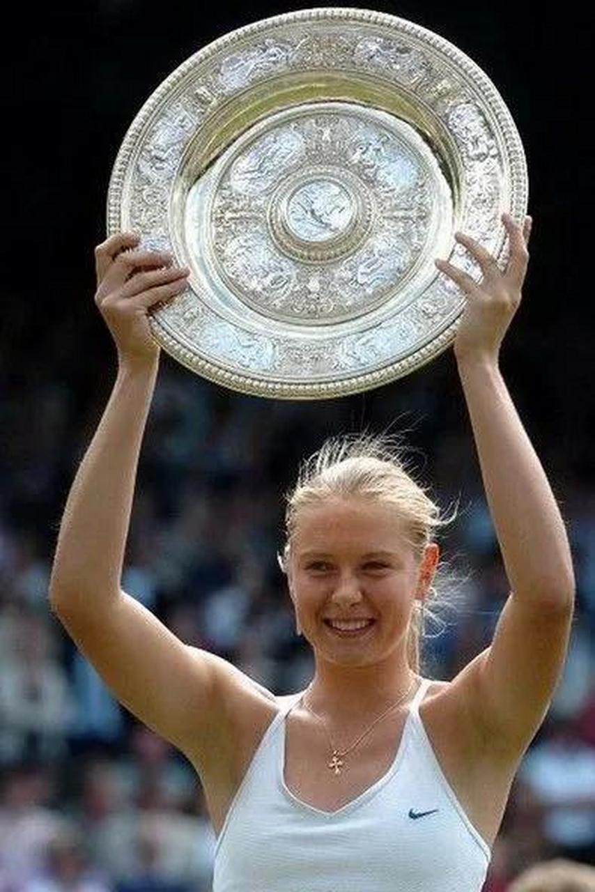 美女运动员之莎拉波娃  这位身高188厘米的俄罗斯美女,场下和场上一样