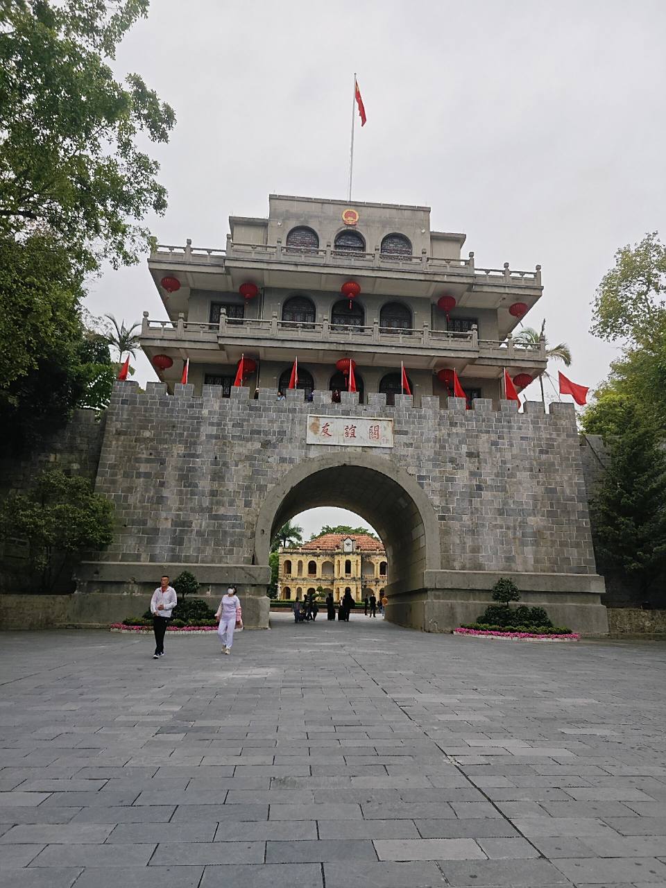 越南一日游体验:友谊关-越南谅山 体验了一下身份证就能去的小众路线