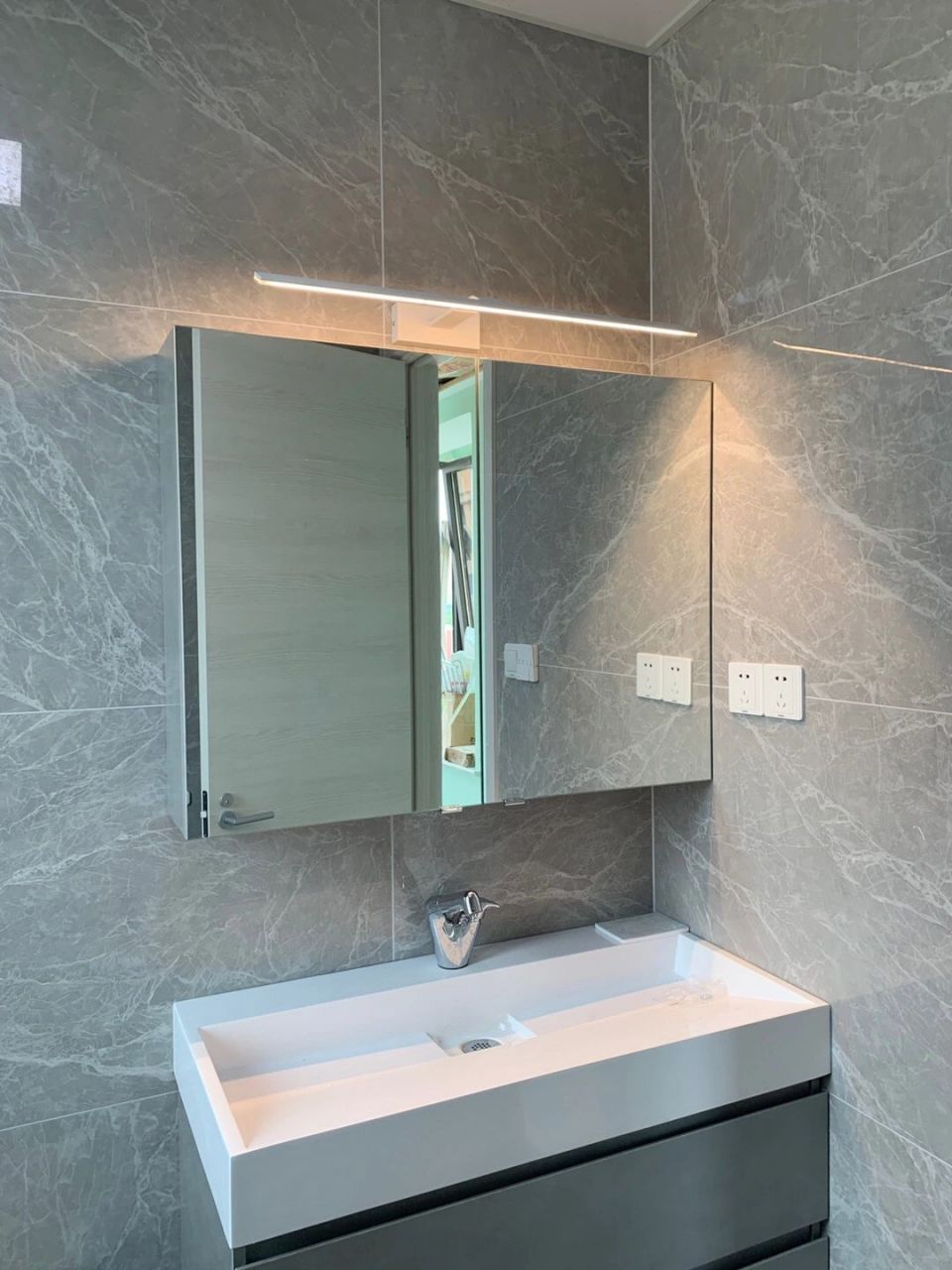 镜前灯安装需要注意什么?