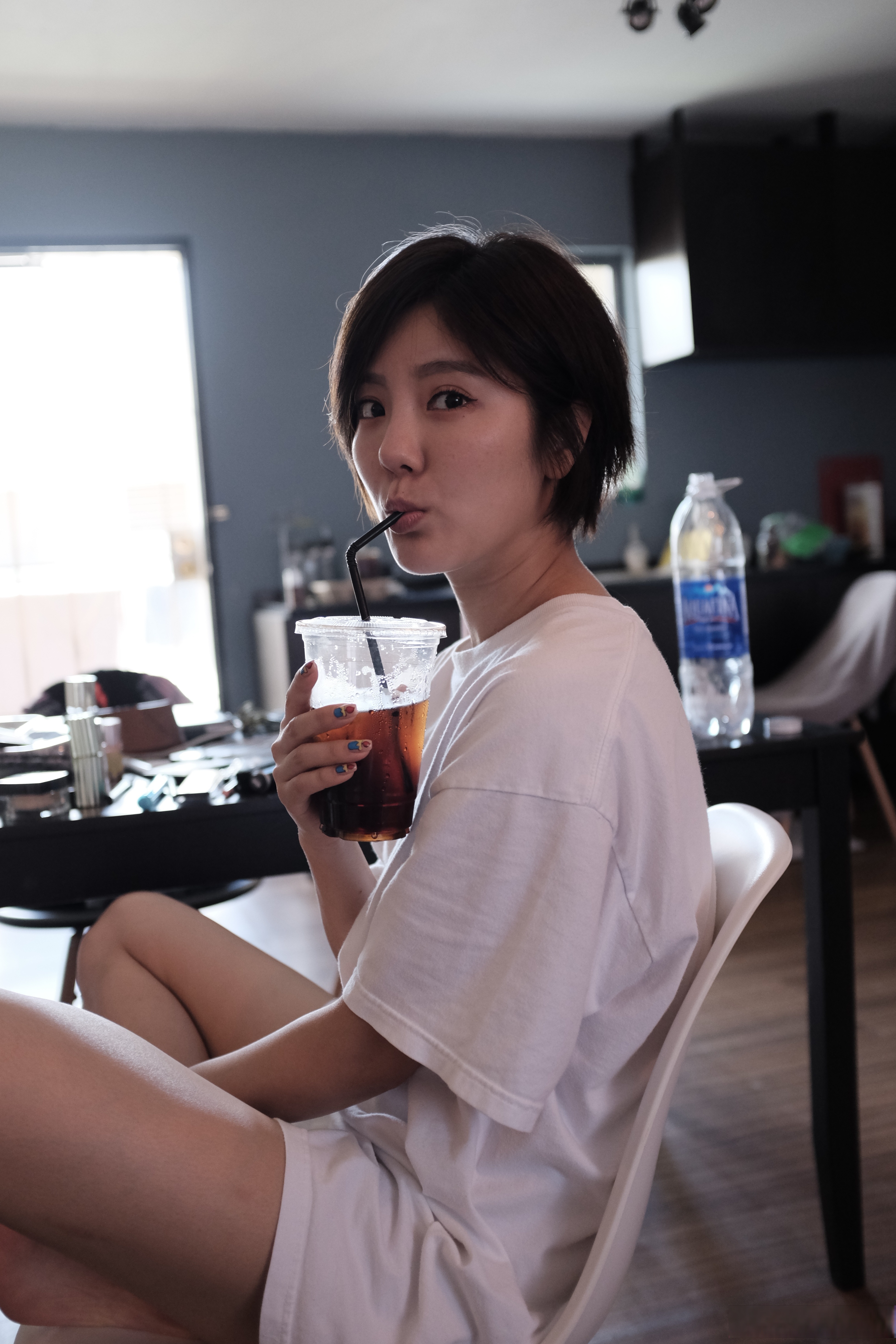赵奕欢,短发白衣唯美私服