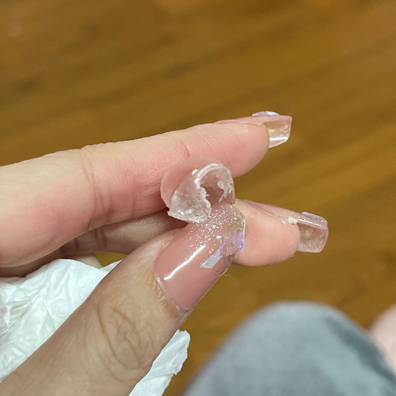 在我手上一天就掉了,无影无踪消失了几个甲片,心痛中 不过,这个要