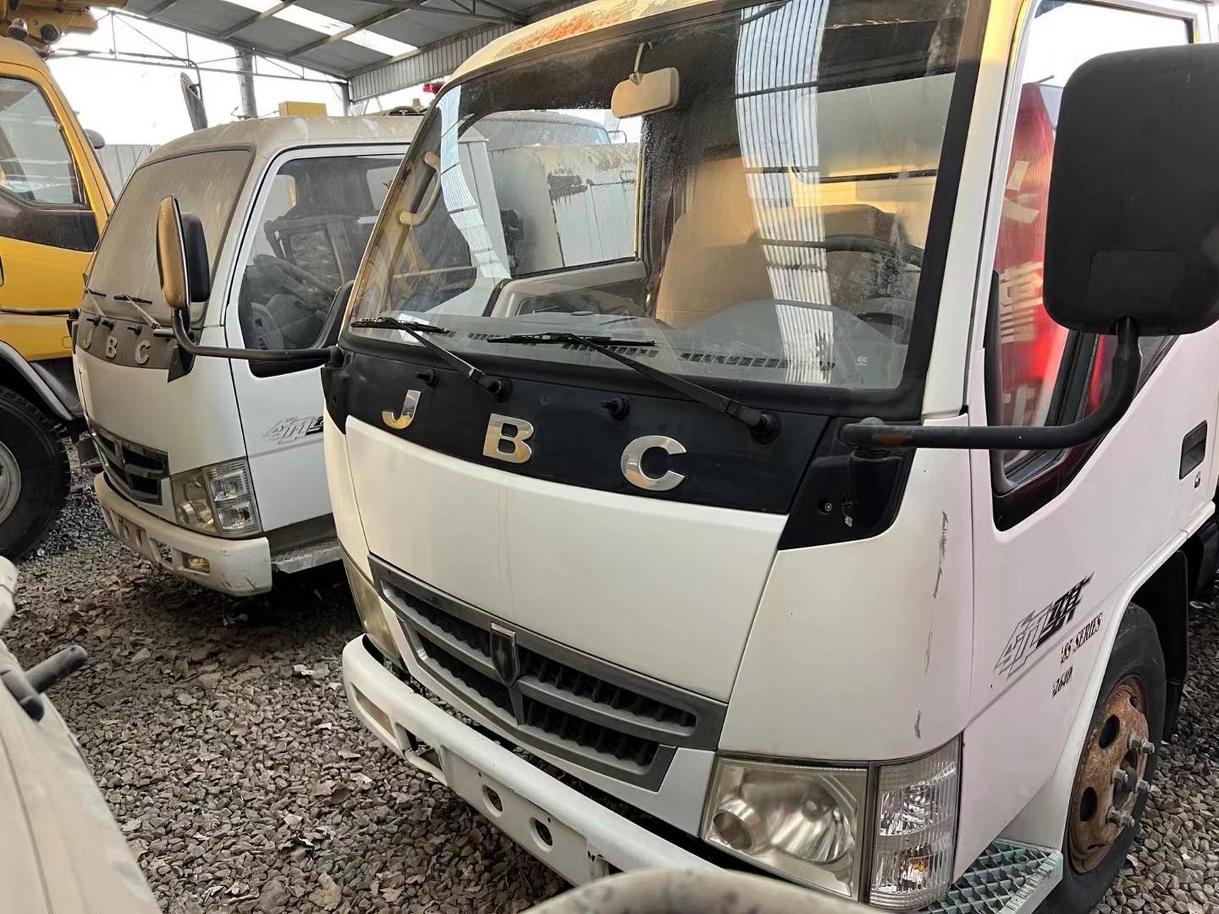 同款3台金杯小自卸车,内饰崭新,公里数极少没怎么使用,490柴油发动机