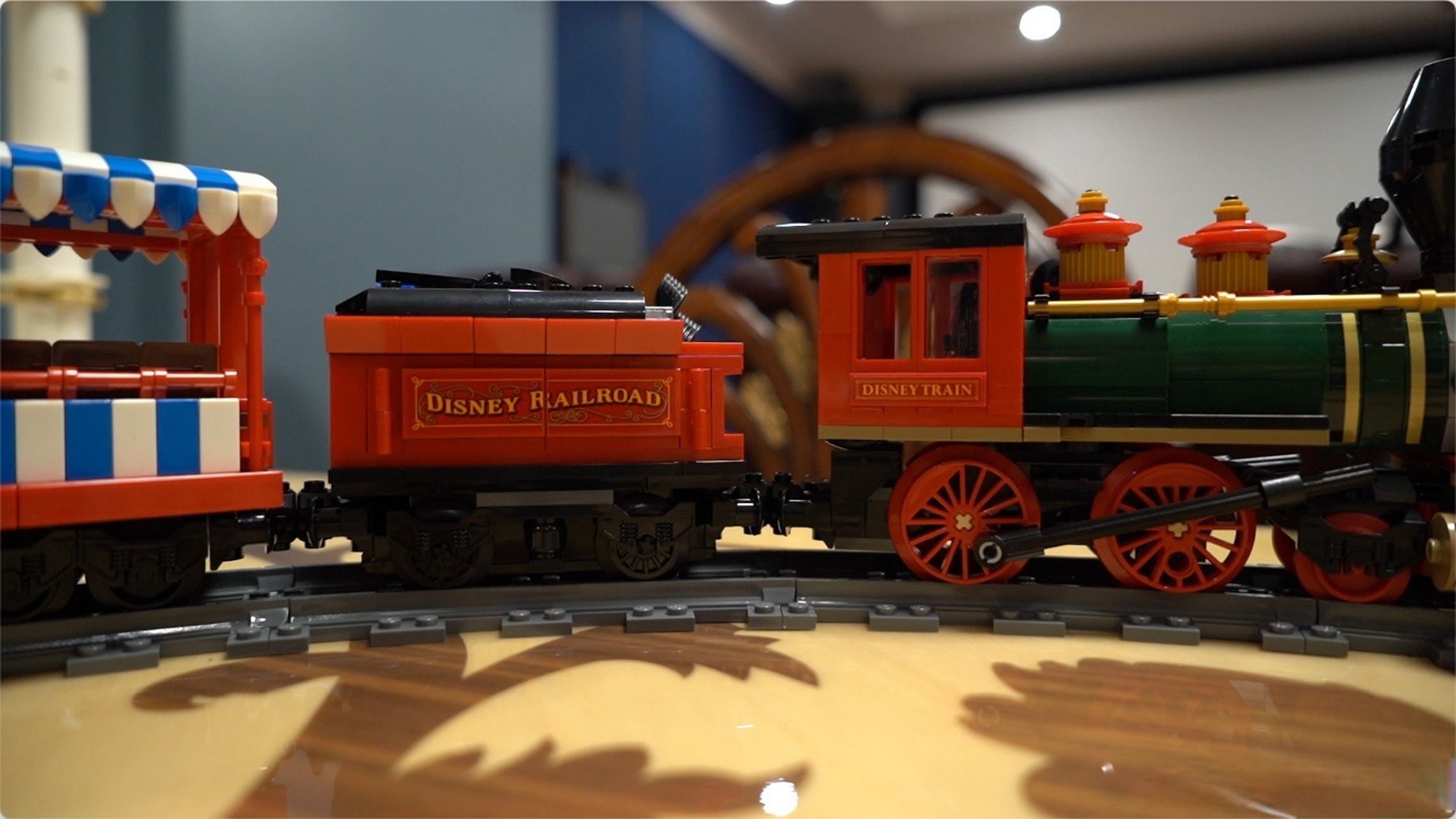乐高71044迪士尼火车与火车站 disney train and station 上市时间:20