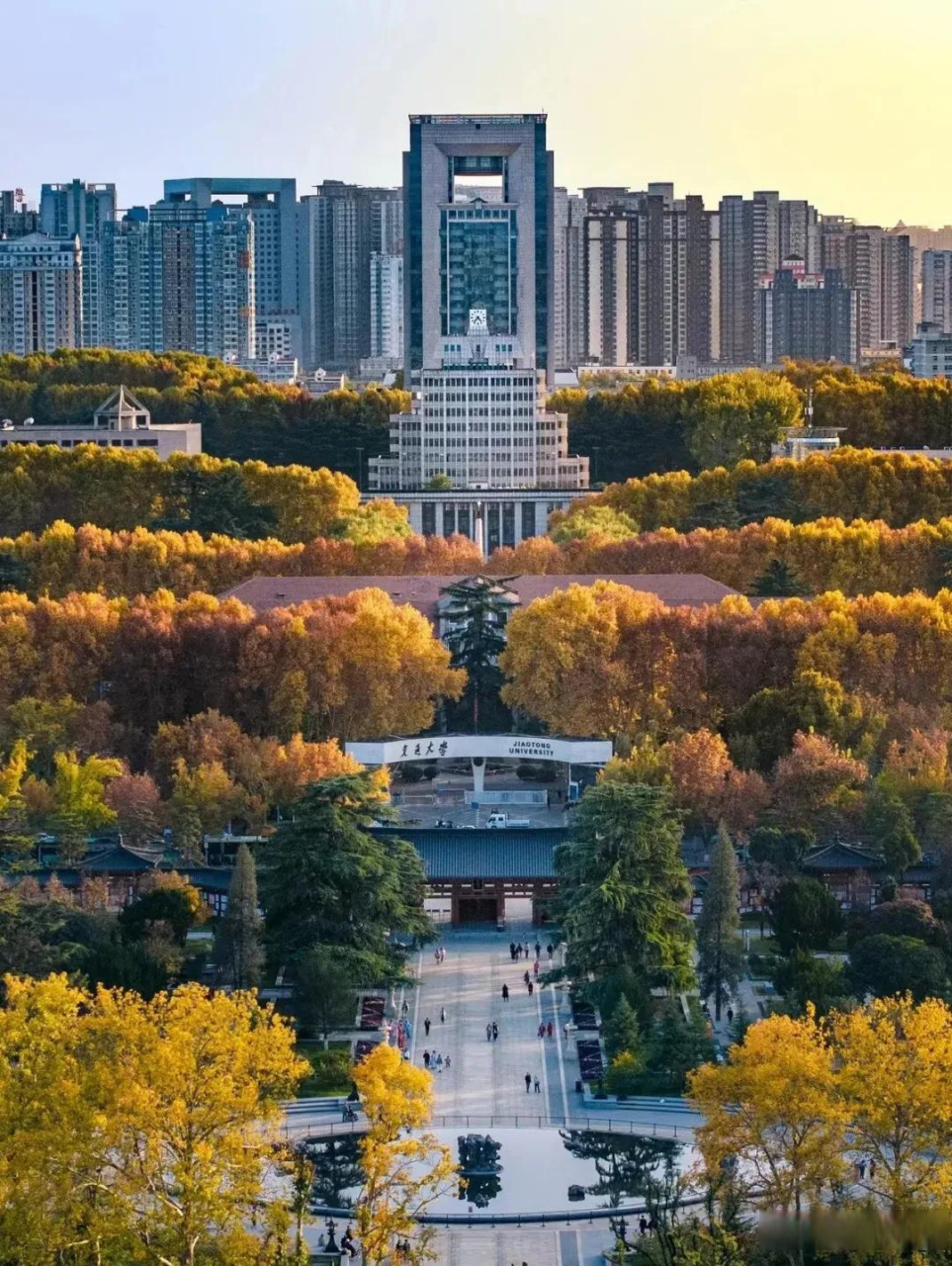 恭喜西安交通大学进入全球百强,来欣赏一下交大的校园美景!