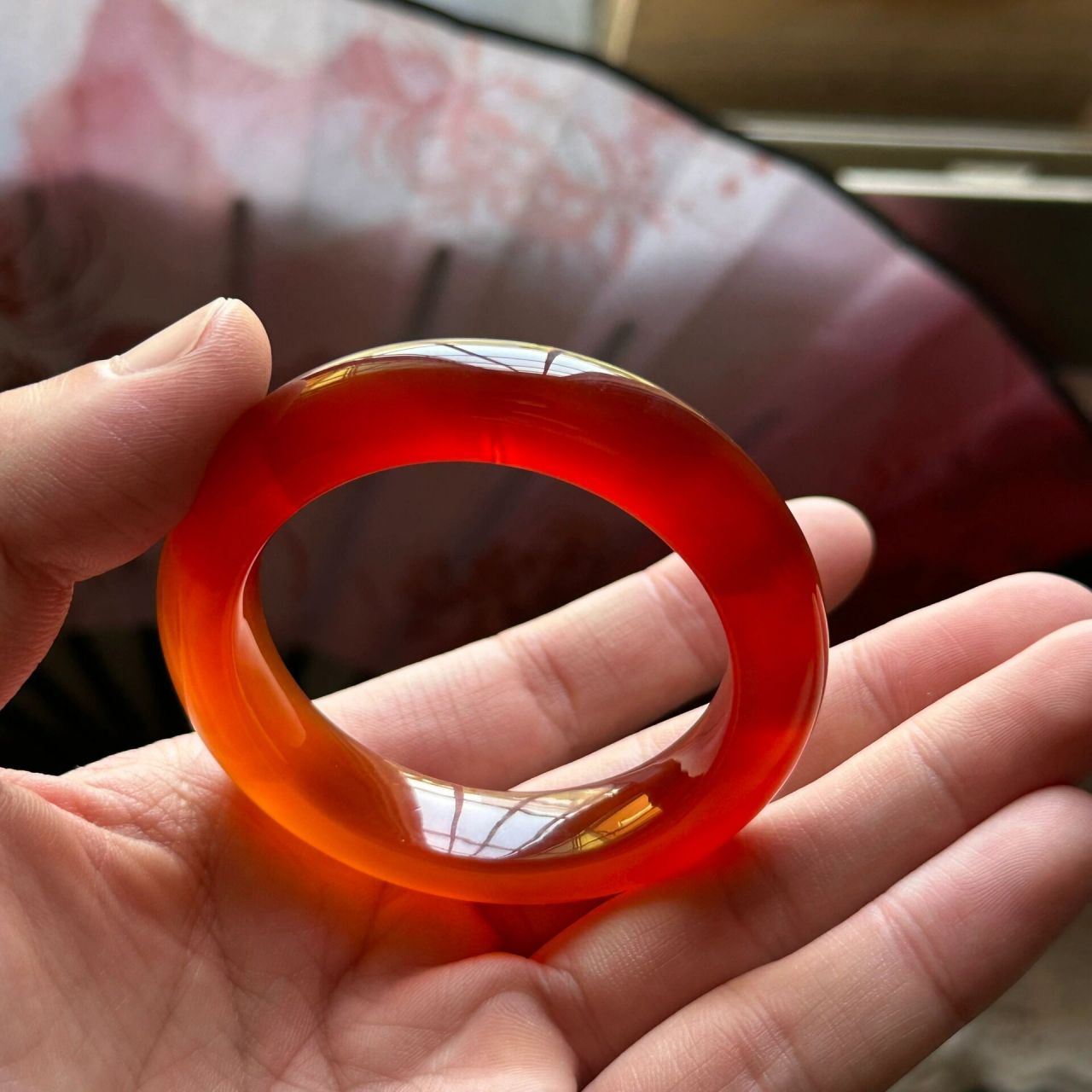 江料北红玛瑙手镯正圈51.5圈口 渐变色江料红玛瑙手镯 圈口51.5宽度13