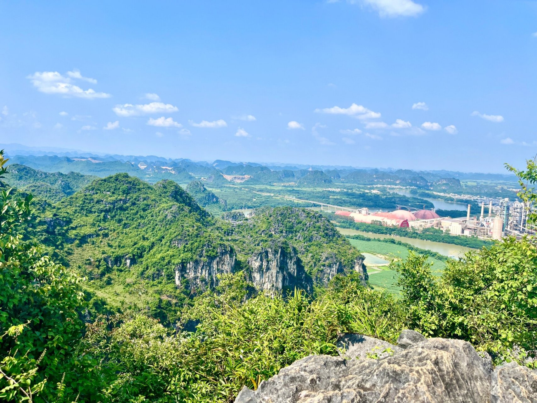 98 位置:南宁周边扶绥县笔架山 难度:821582158215