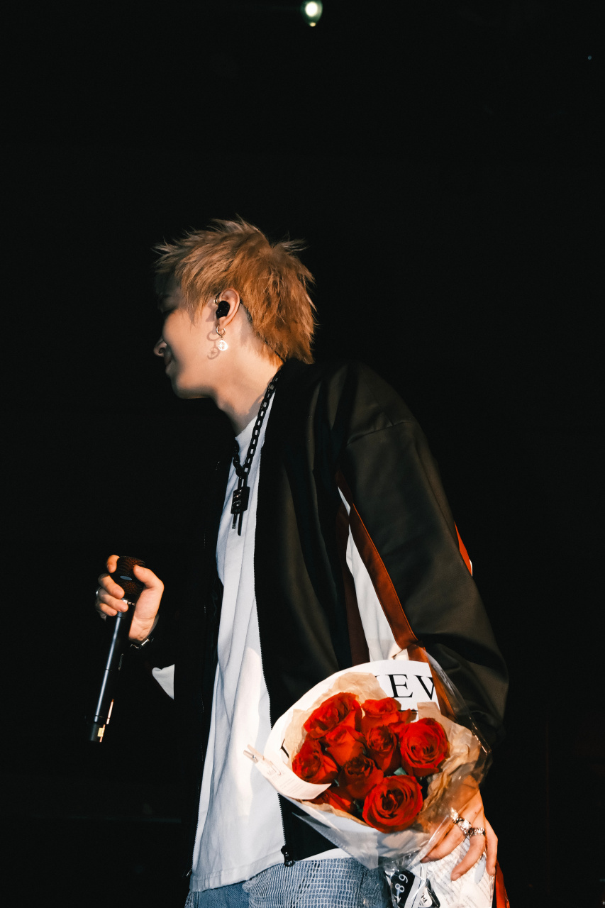 在陌生城市降落🛬️  #tizzyt巡演来之不易