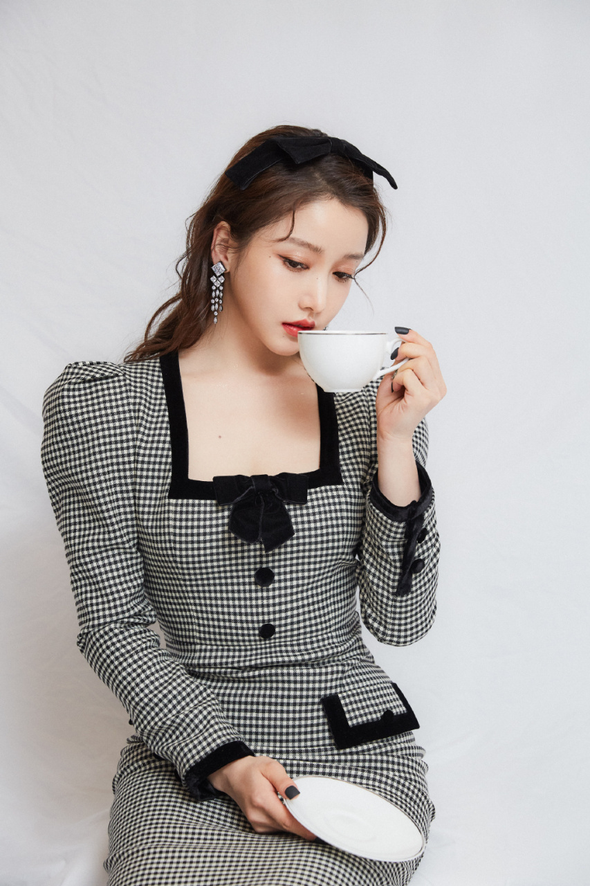 姜贞羽,复古公主裙