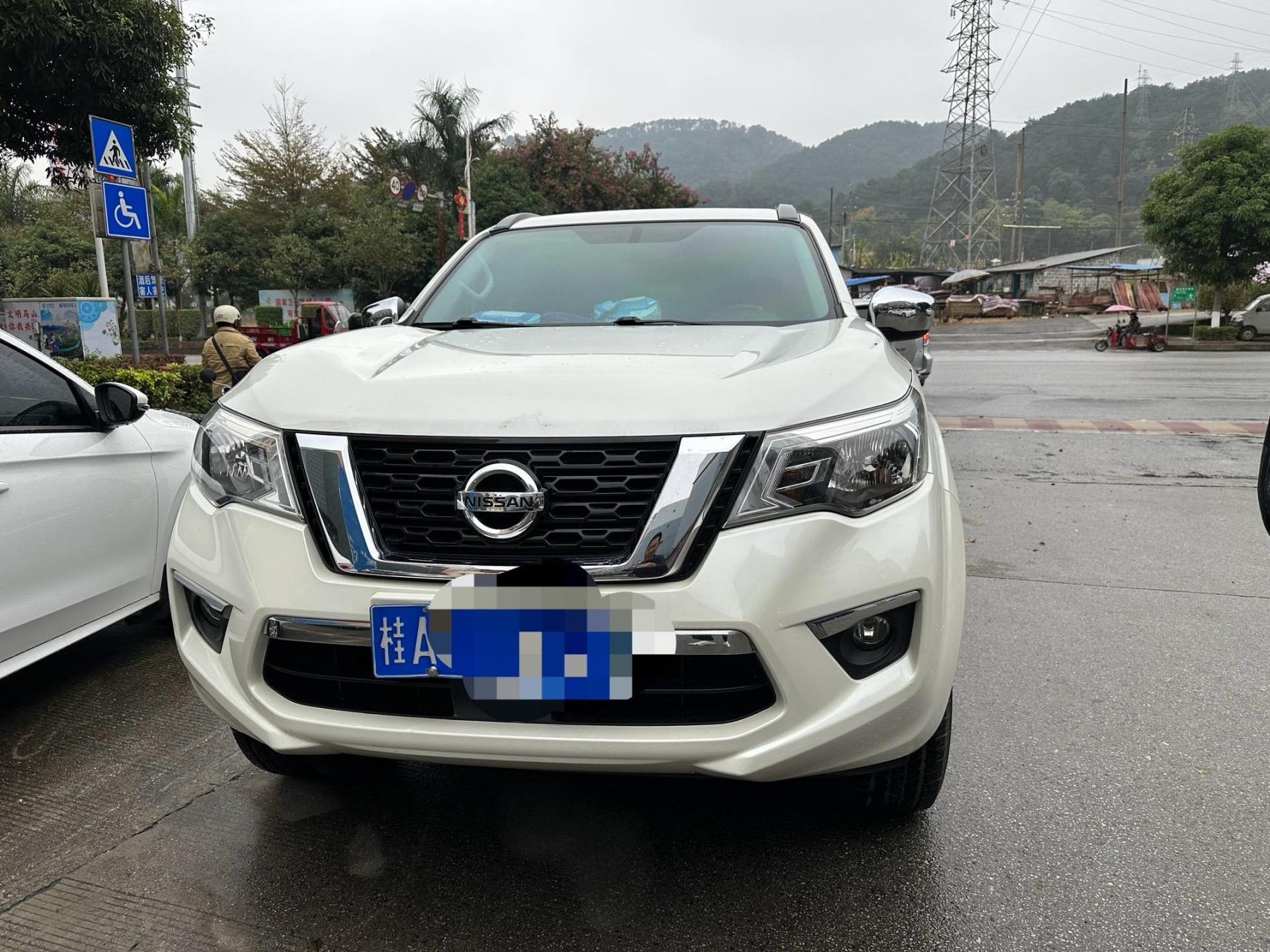 19年7月日产途达,2.5四驱,车况精品,车主急卖13.8万包过户