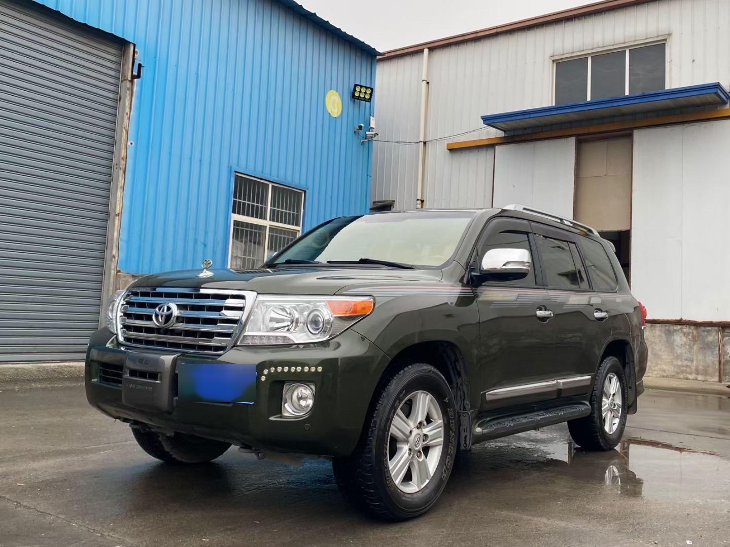 出售闲置的2014年酷路泽4000一手车