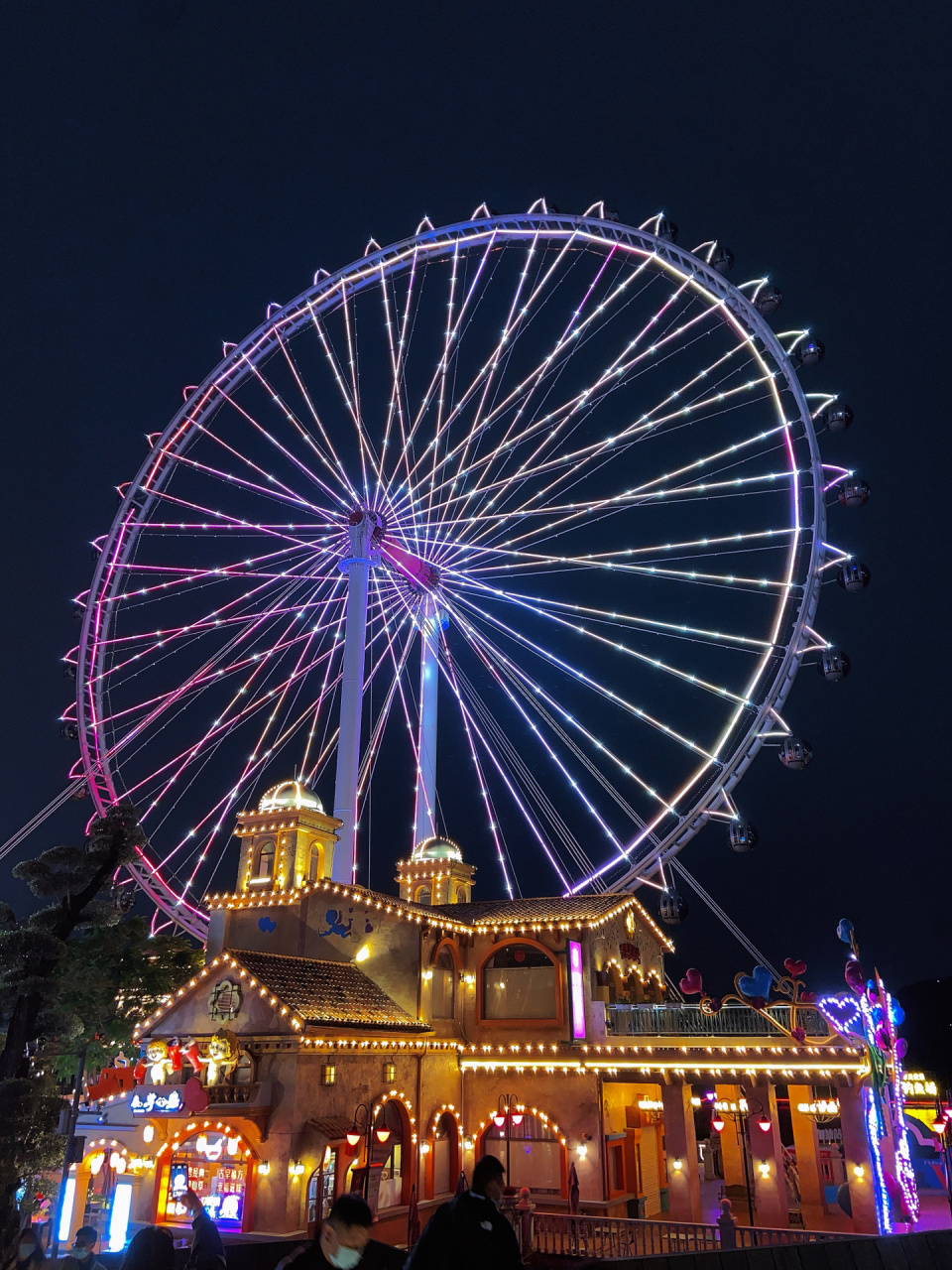 顺德打卡99|华侨城欢乐海岸plus 99摩天轮拍照很出片～特别是有