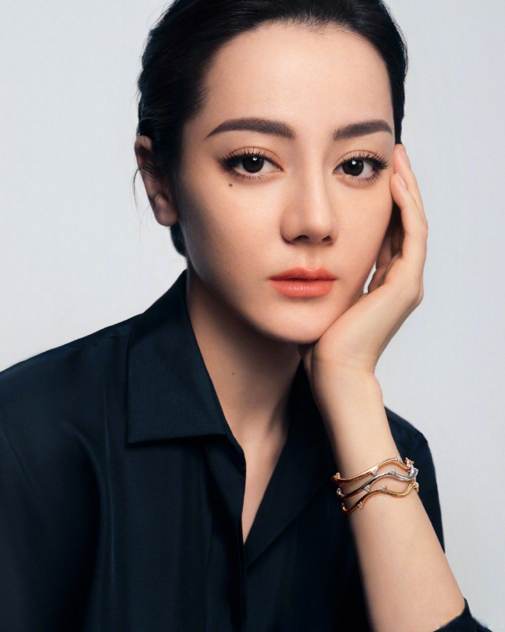 迪丽热巴不愧是中国知名艺人,ins点赞40w,迪丽热巴不仅