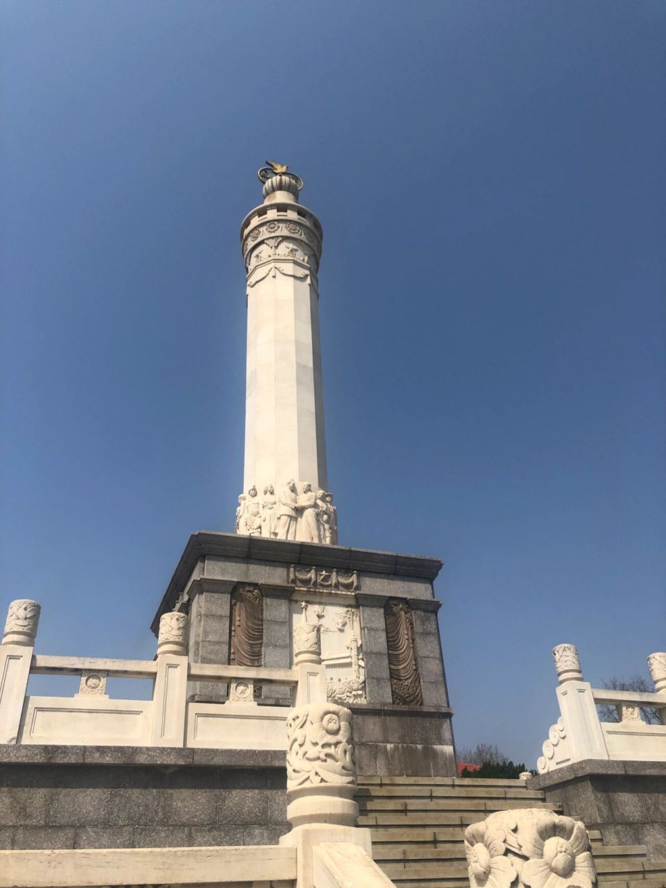 旅顺三大纪念碑